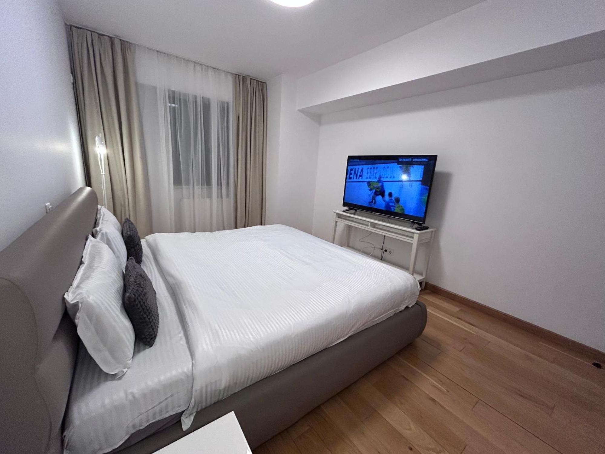 365 In Apartment *