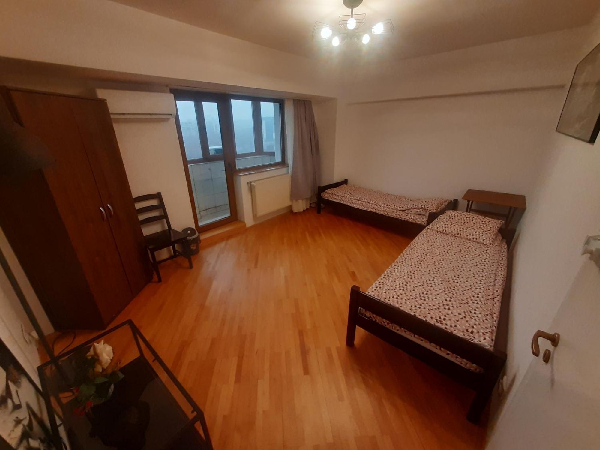 Hostel Comuna Penthouse Ultracentral Bucharest