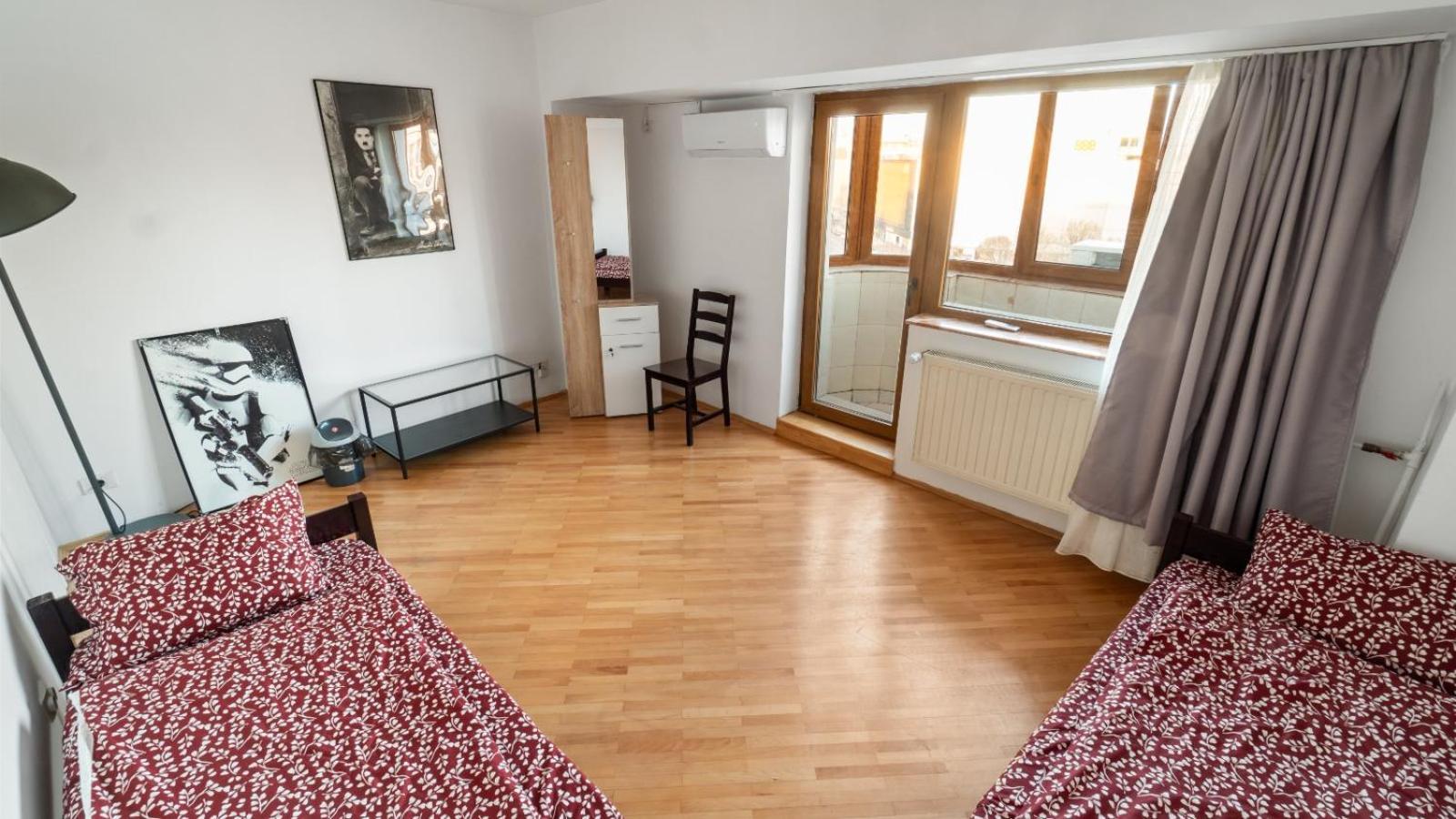 Hostel Comuna Penthouse Ultracentral Bucharest