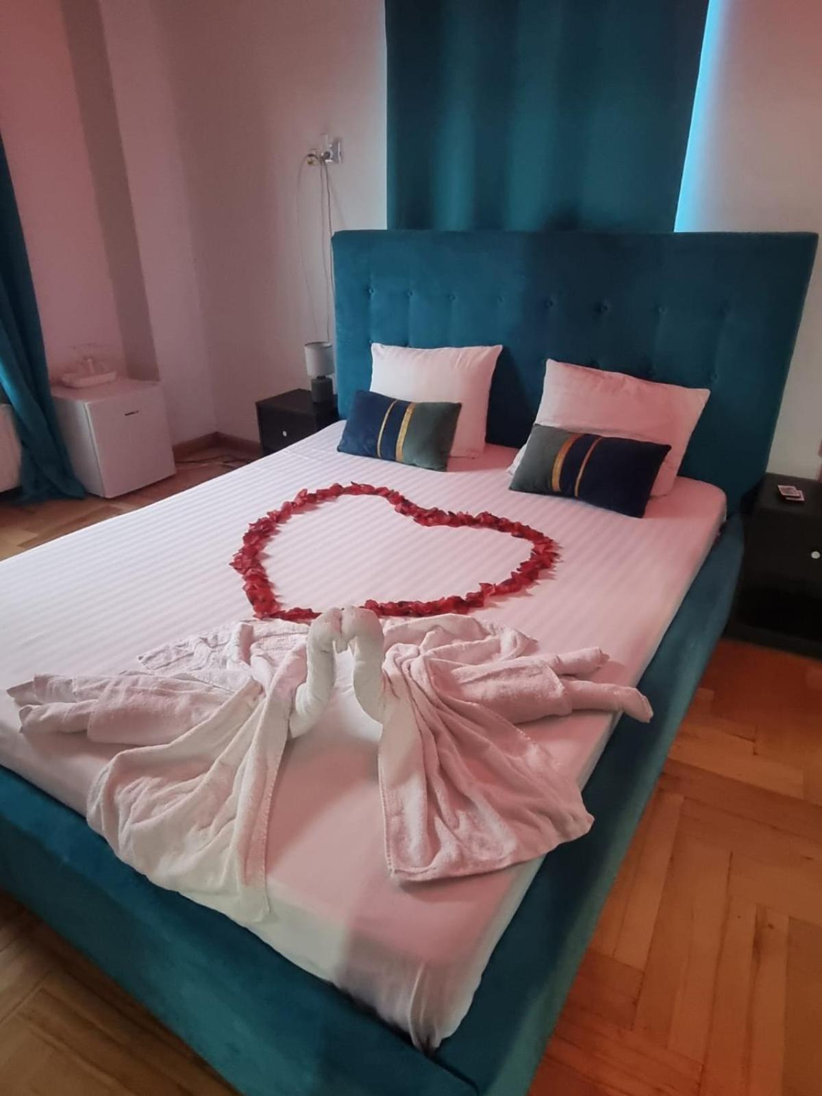 Apartment Ris Premium Lux Jacuzzi Bucharest