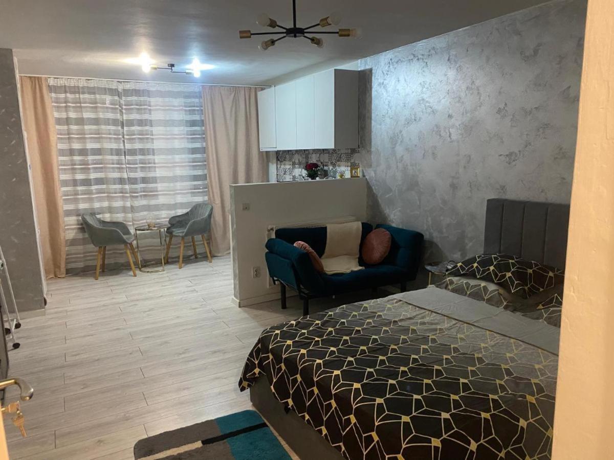 Apartment A&s