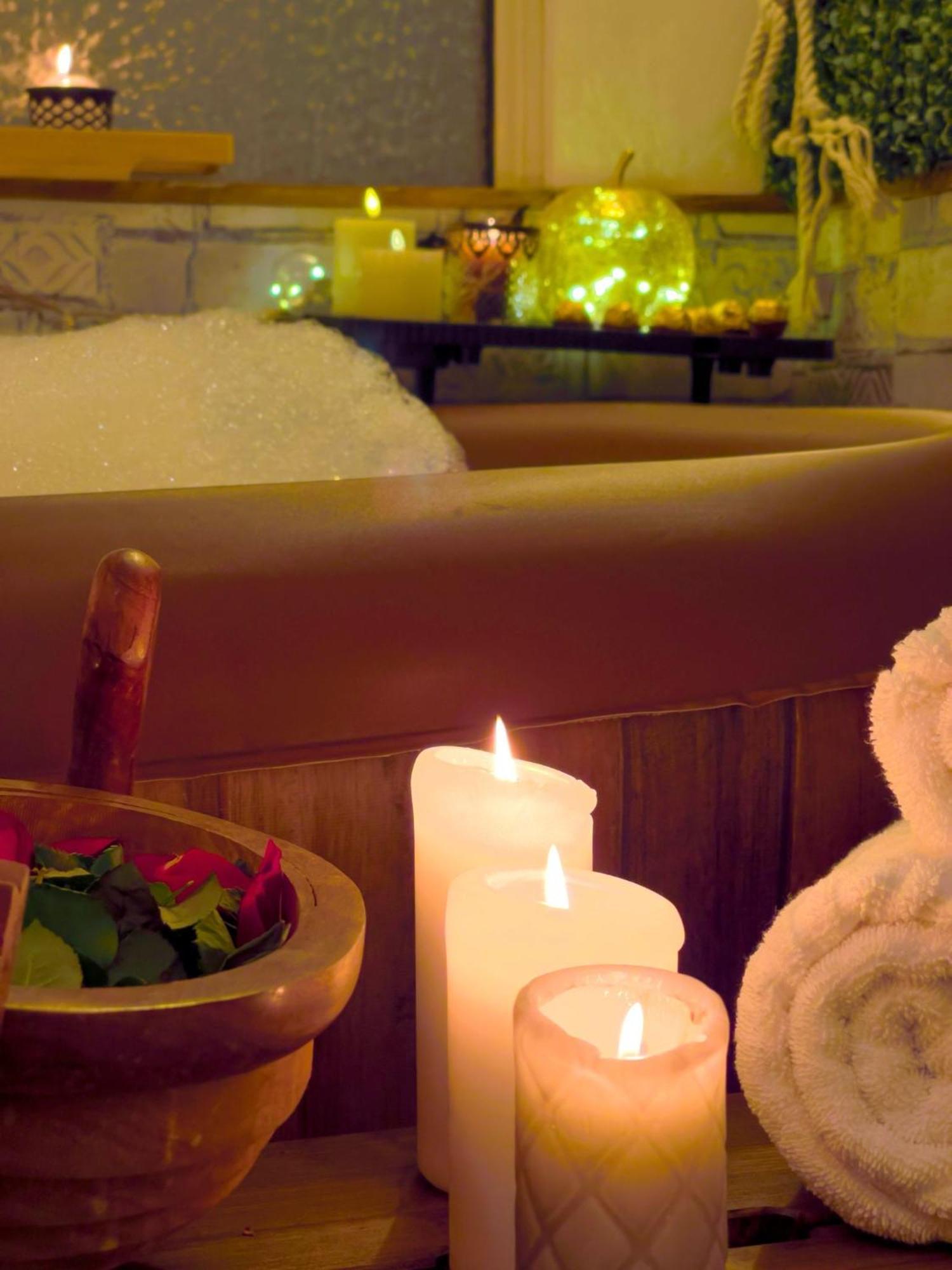 Pousada Saints & Sinners Romantic Jacuzzi Bucareste