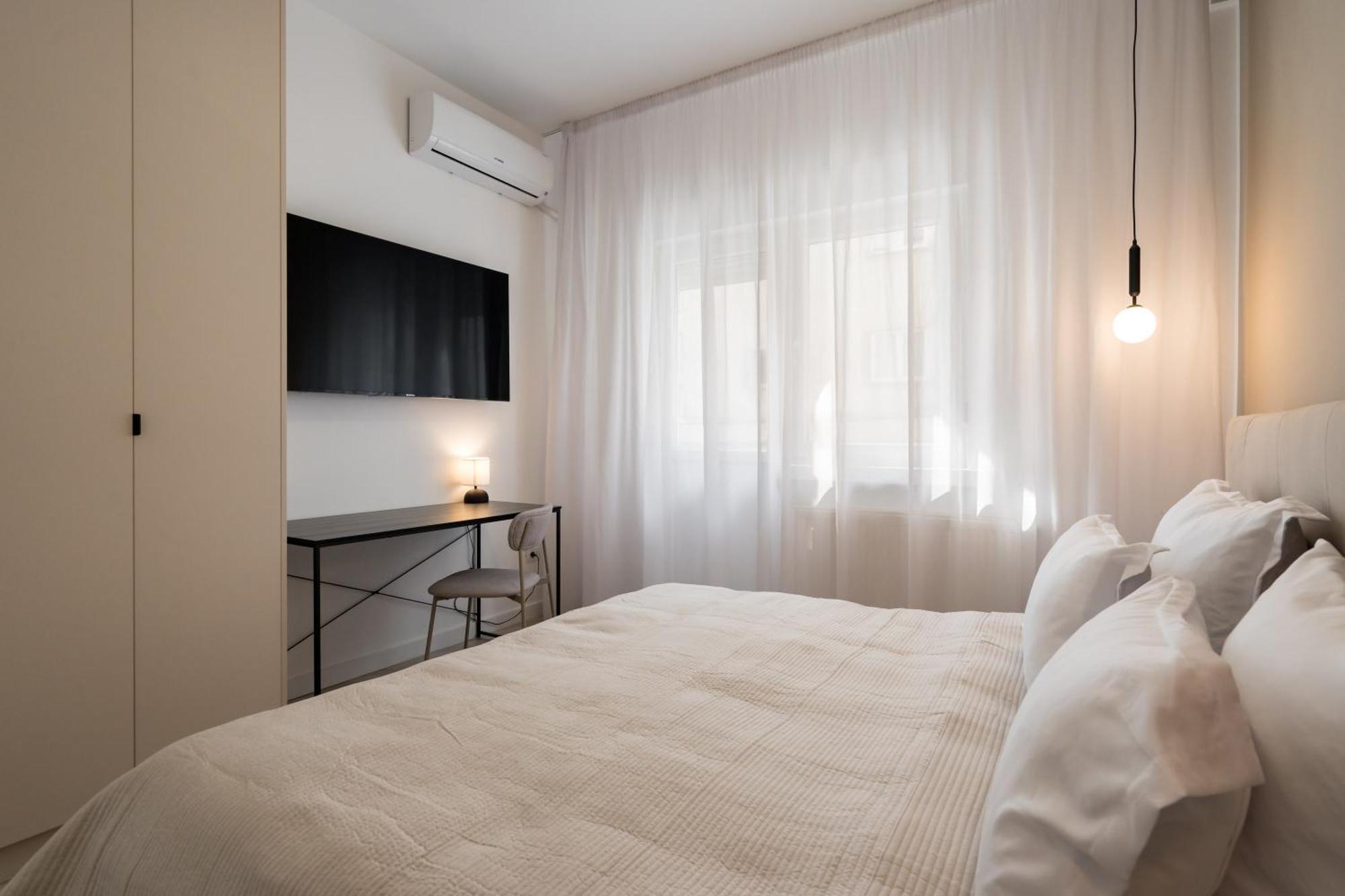 2 Bedrooms Old Center Bucharest