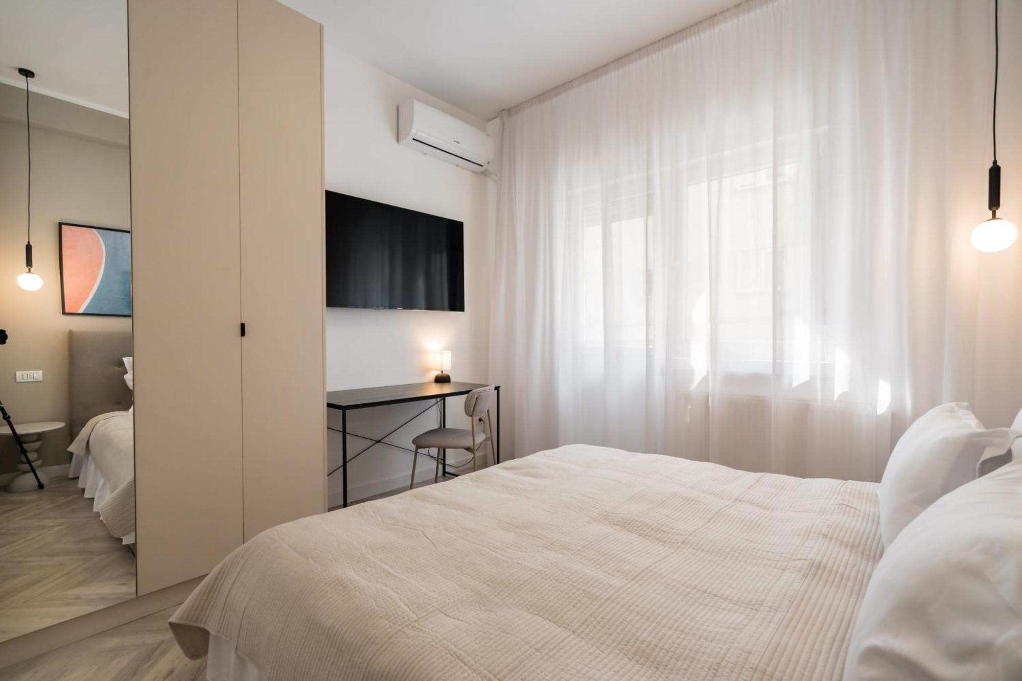 2 Bedrooms Old Center *