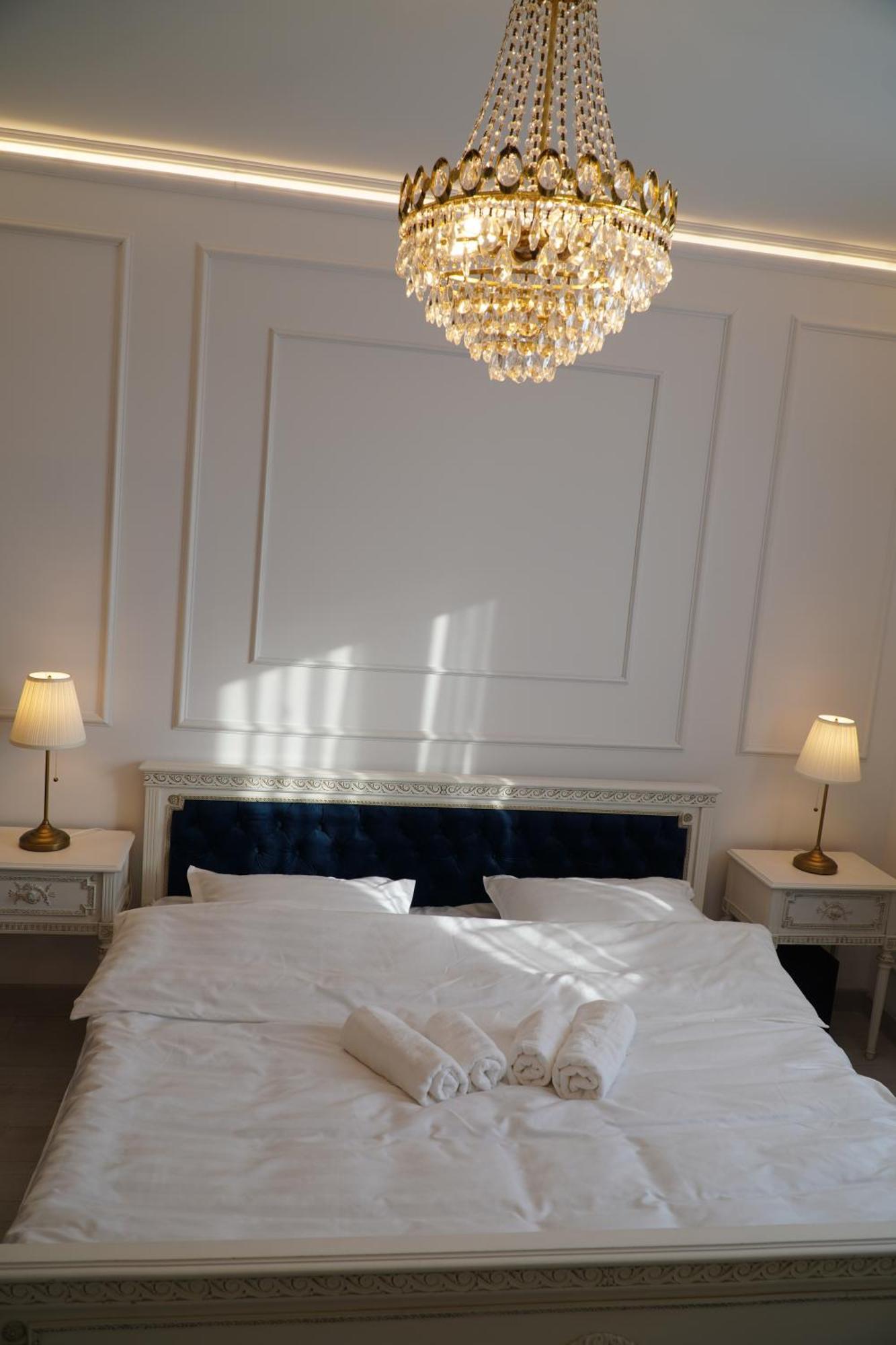 Ludovic Luxury Apartment