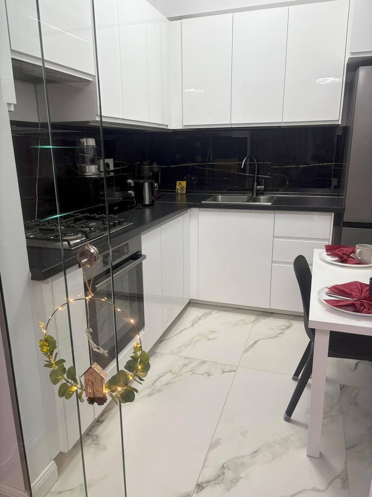 Lamar Parlament De Luxe Apartment