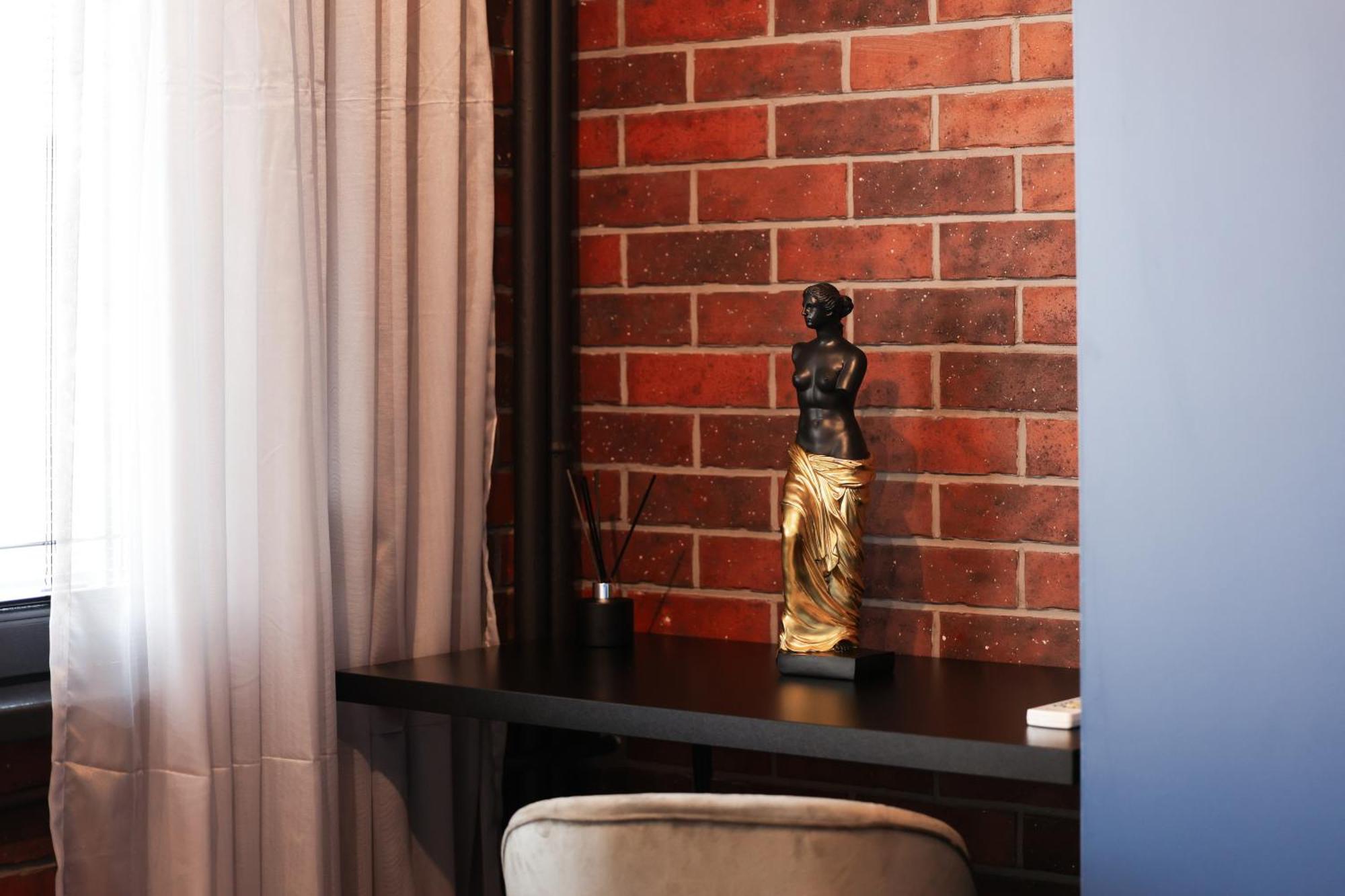 Apartament Harley Quinn Bucureşti