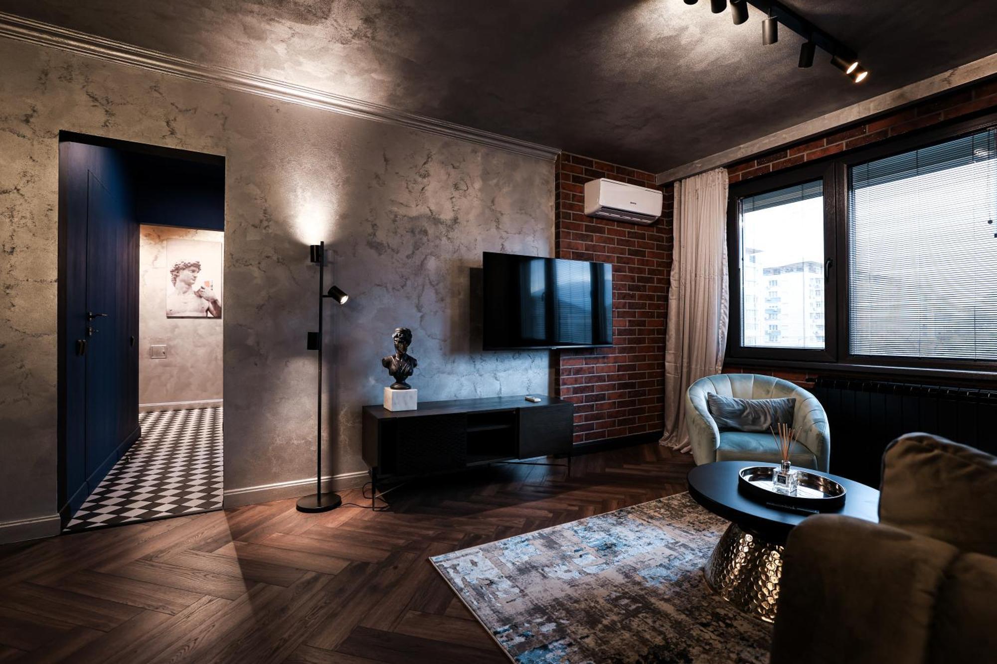 Harley Quinn Apartament Bucureşti