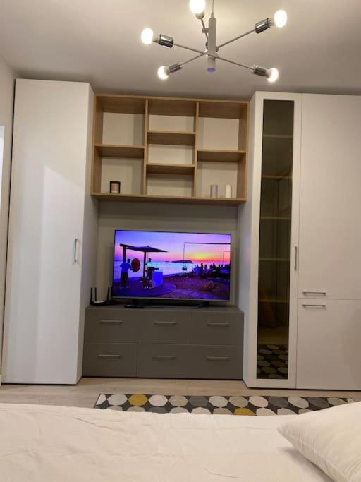 Cosy Luxury Studio Dristor Apartament