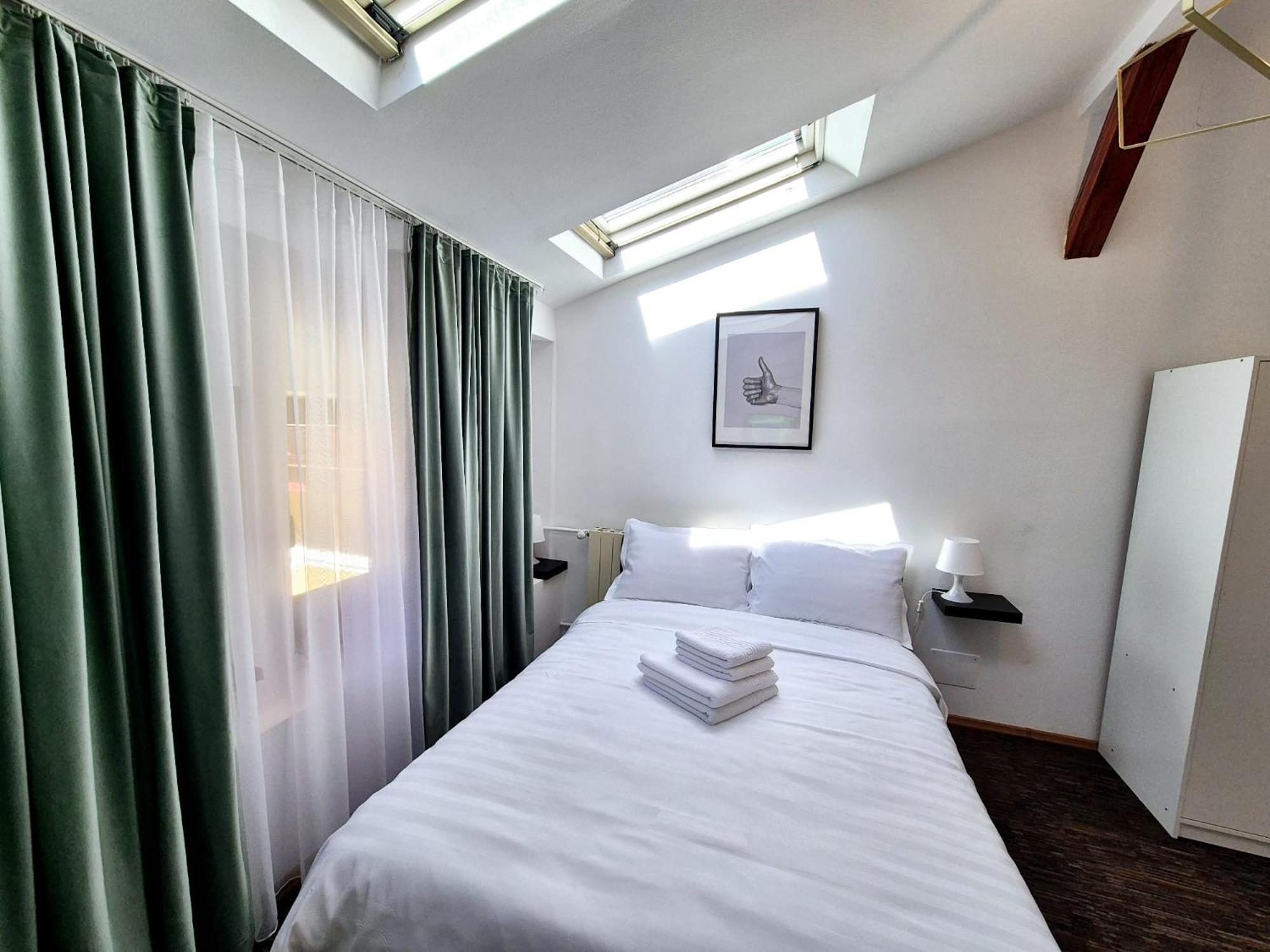 Boutique Old 4 *