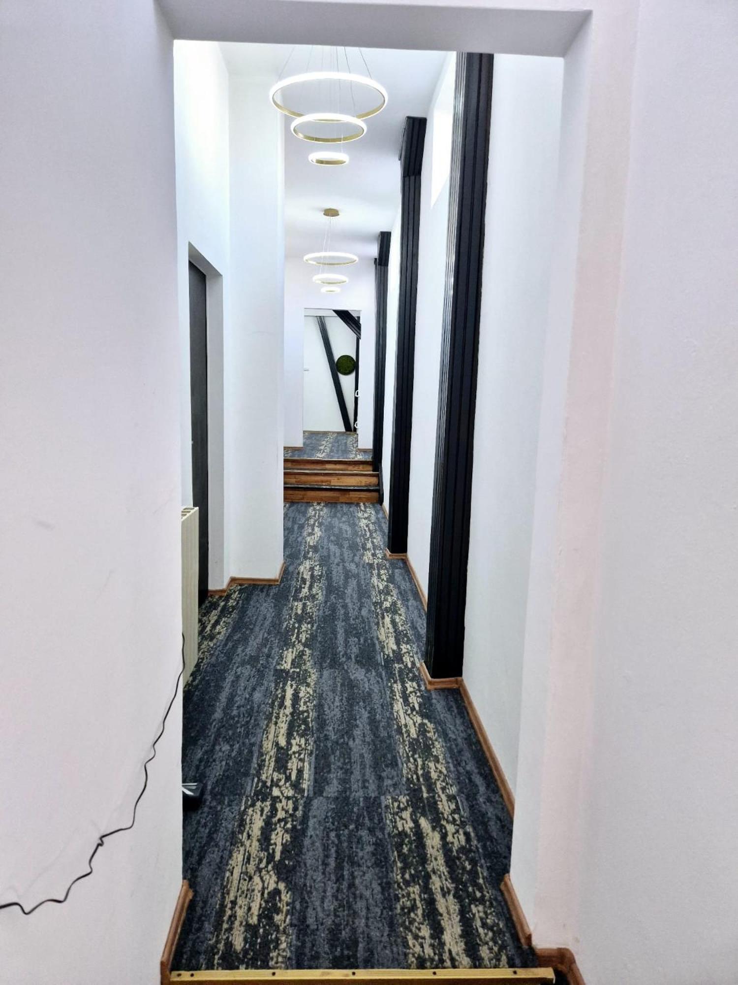 Boutique Old 7 Apartment *