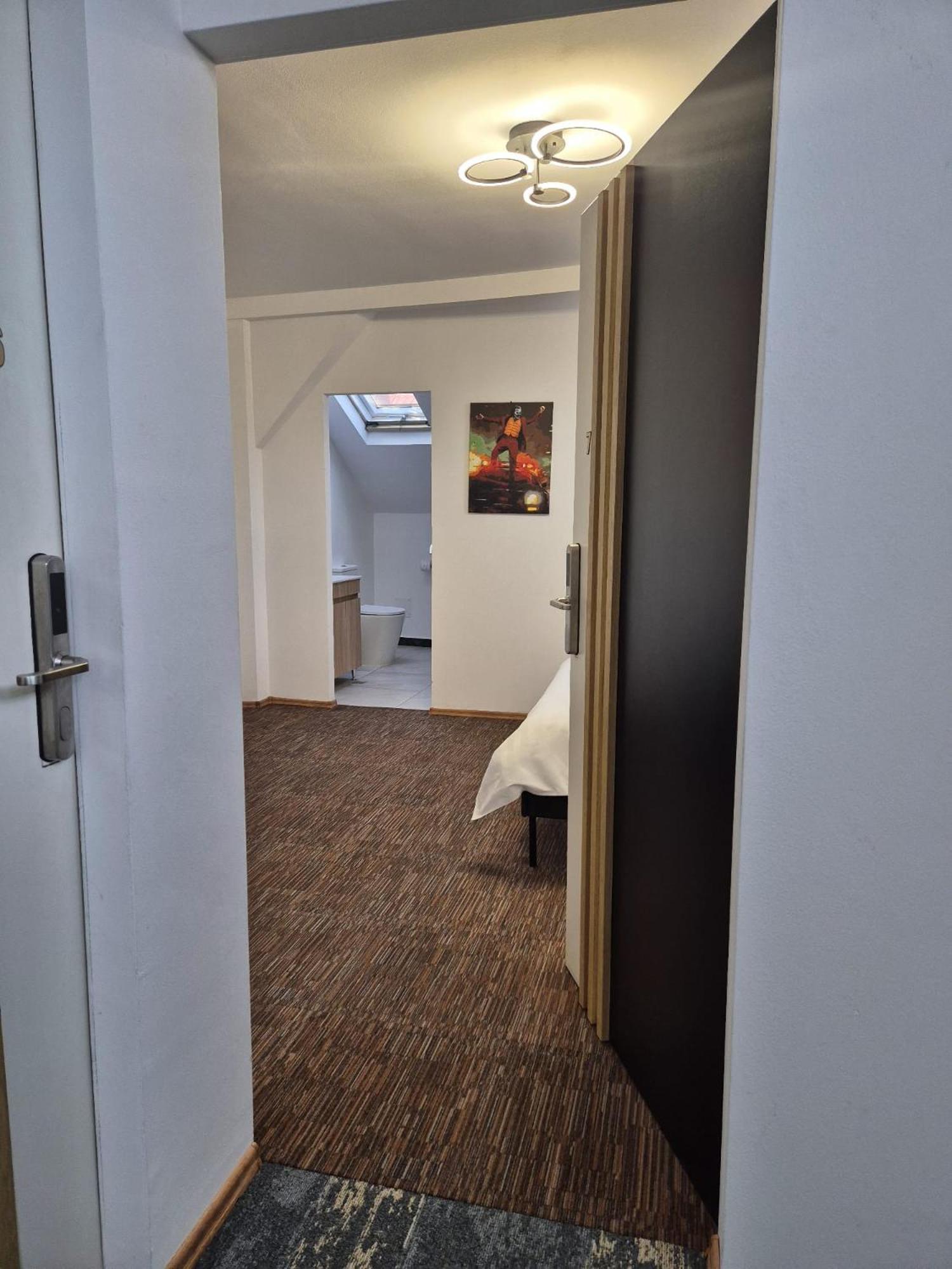Boutique Old 7 Apartment *