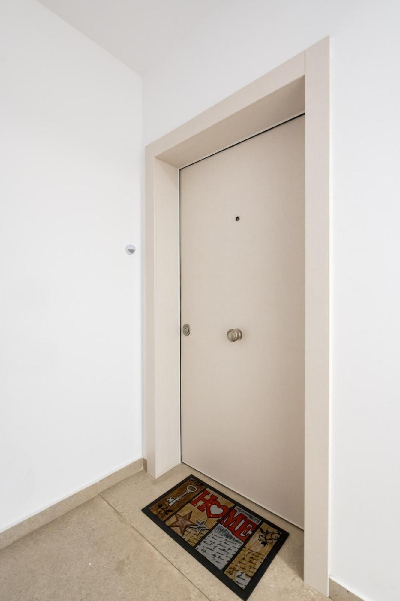 Zen - Escape With Parking Apartment