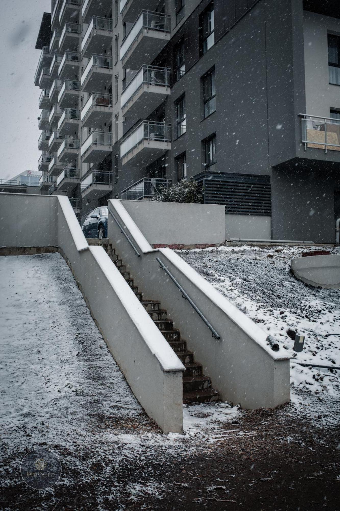 Executive Duplex With Balcony, Skyline Views & Free Parking * Bucharest