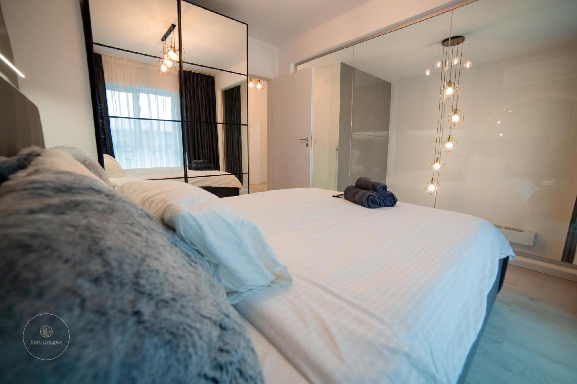 Apartment Executive Duplex With Balcony, Skyline Views & Free Parking Bucharest