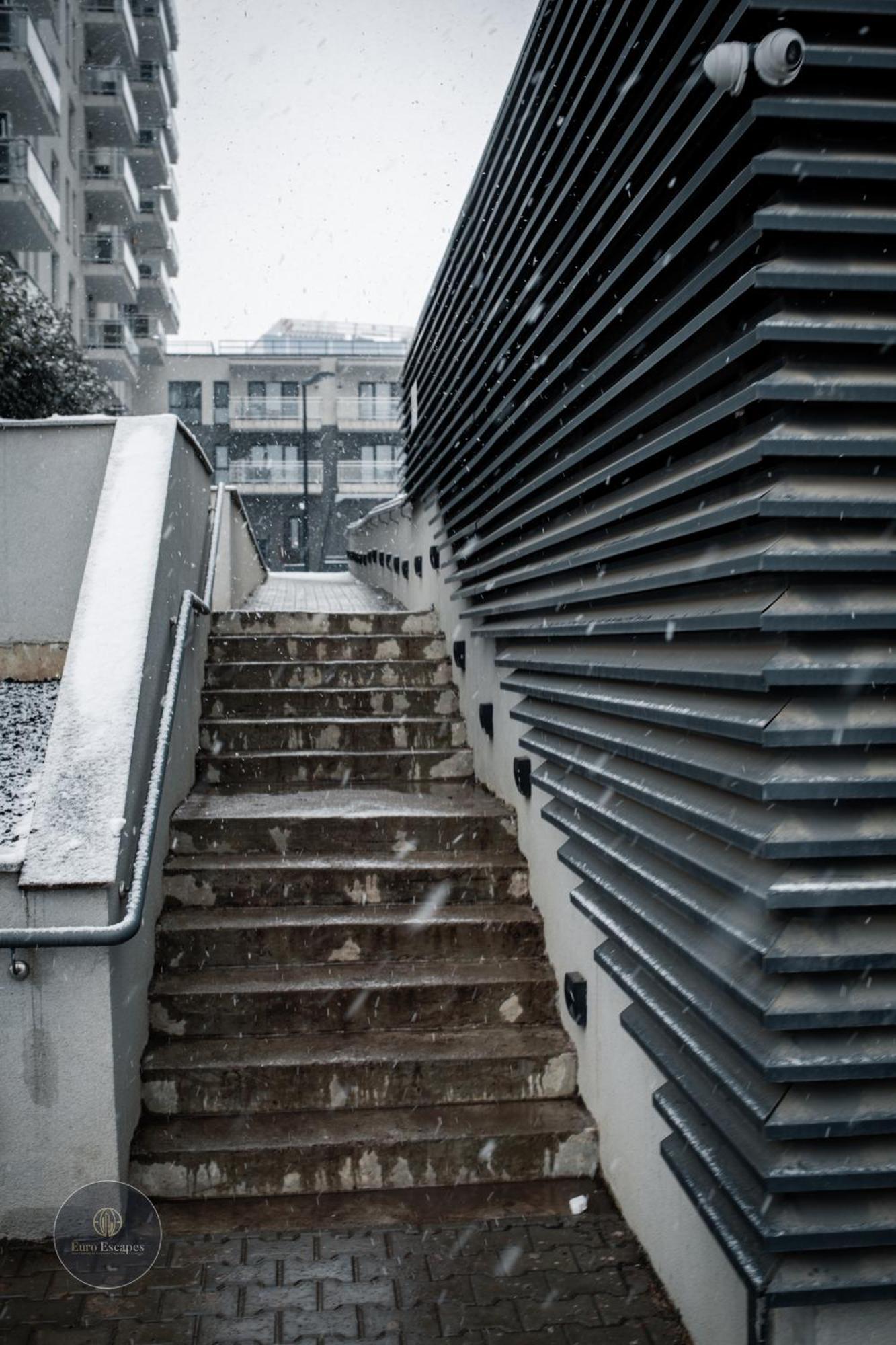 Executive Duplex With Balcony, Skyline Views & Free Parking * Bucharest