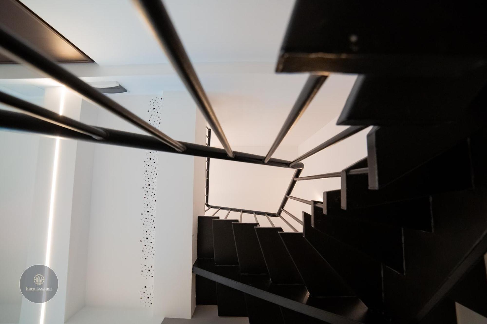 Apartment Executive Duplex With Balcony, Skyline Views & Free Parking Bucharest