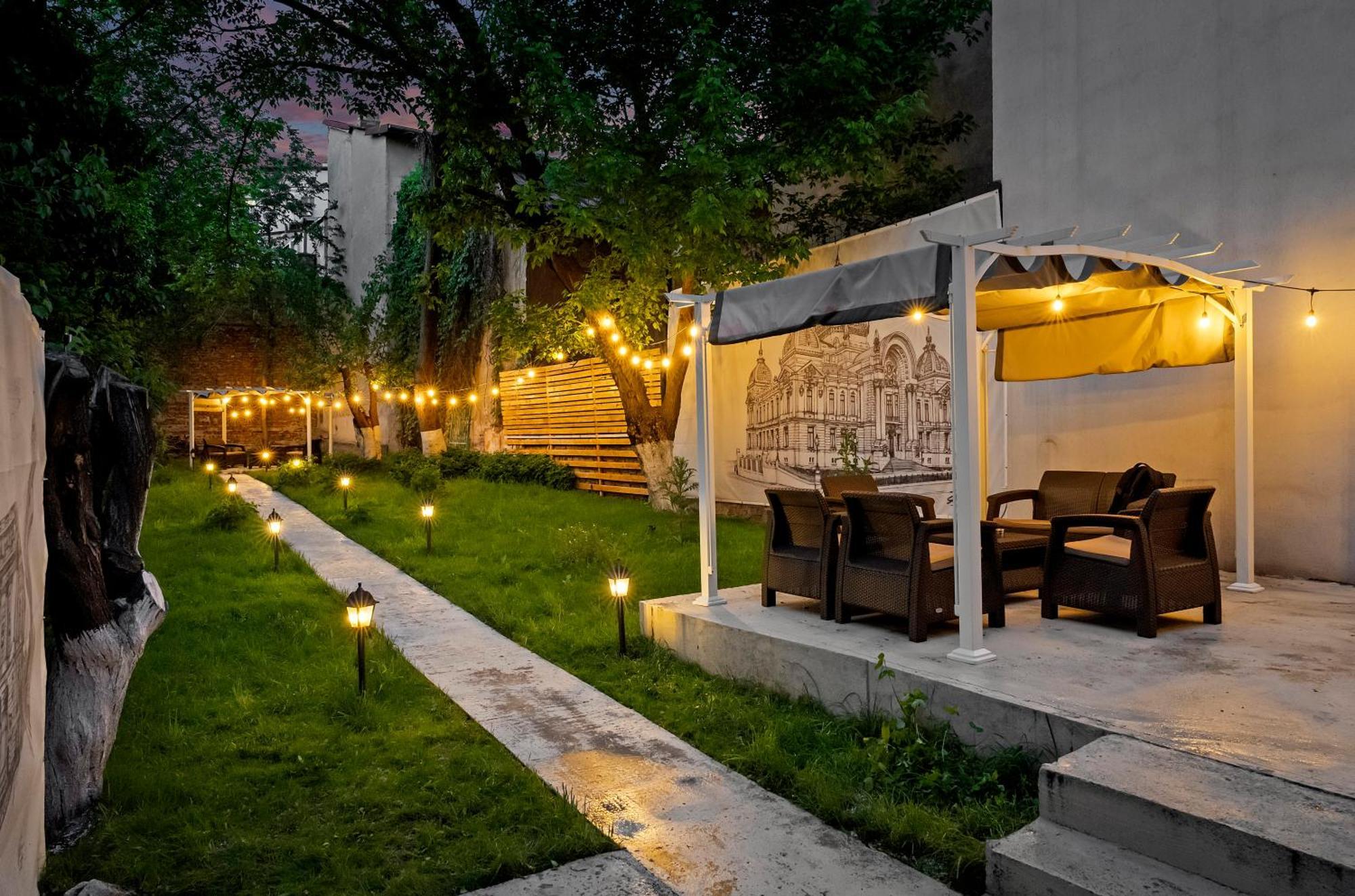 High Ceilings Garden - Parking *