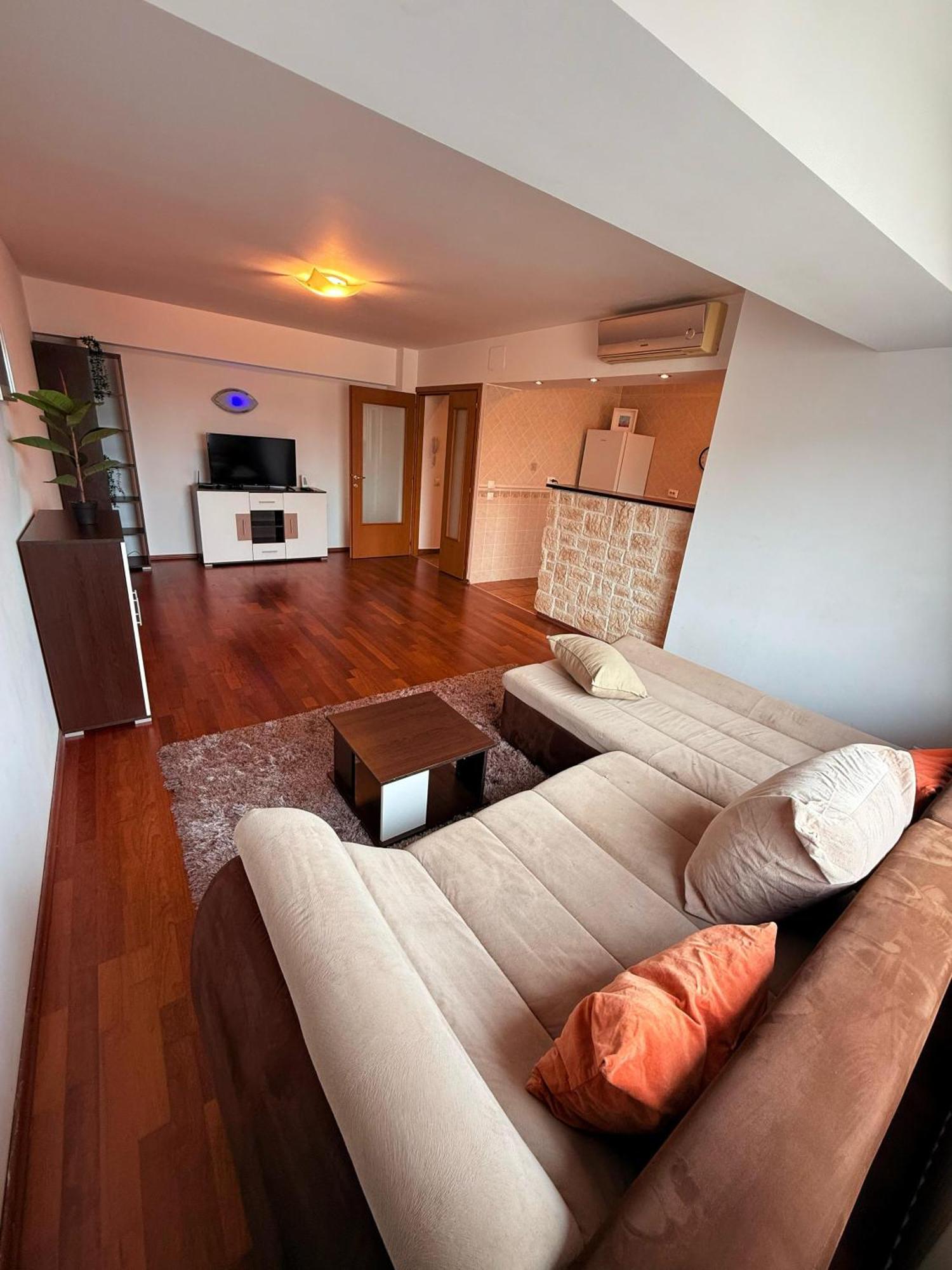 Apartamento Mona's 6