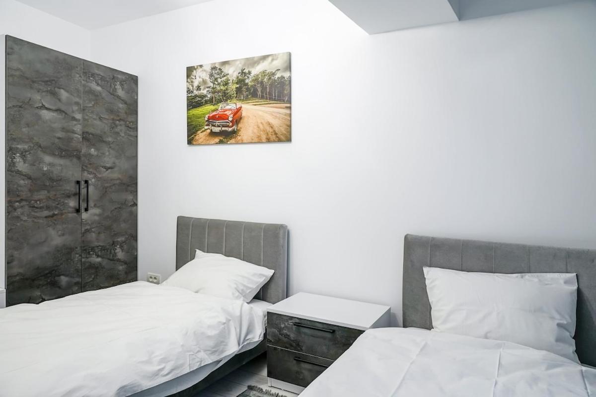 Charming Oasis Apartment Bucharest