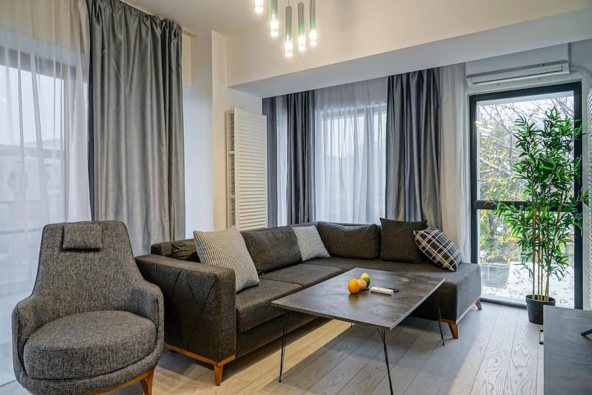 Apartment Charming Oasis Bucharest