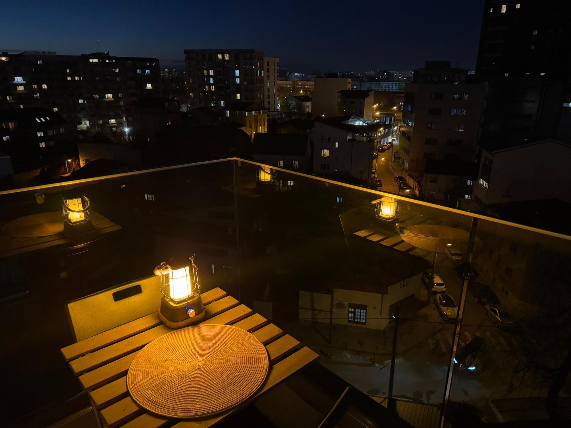 Romantic Riverview Apartment