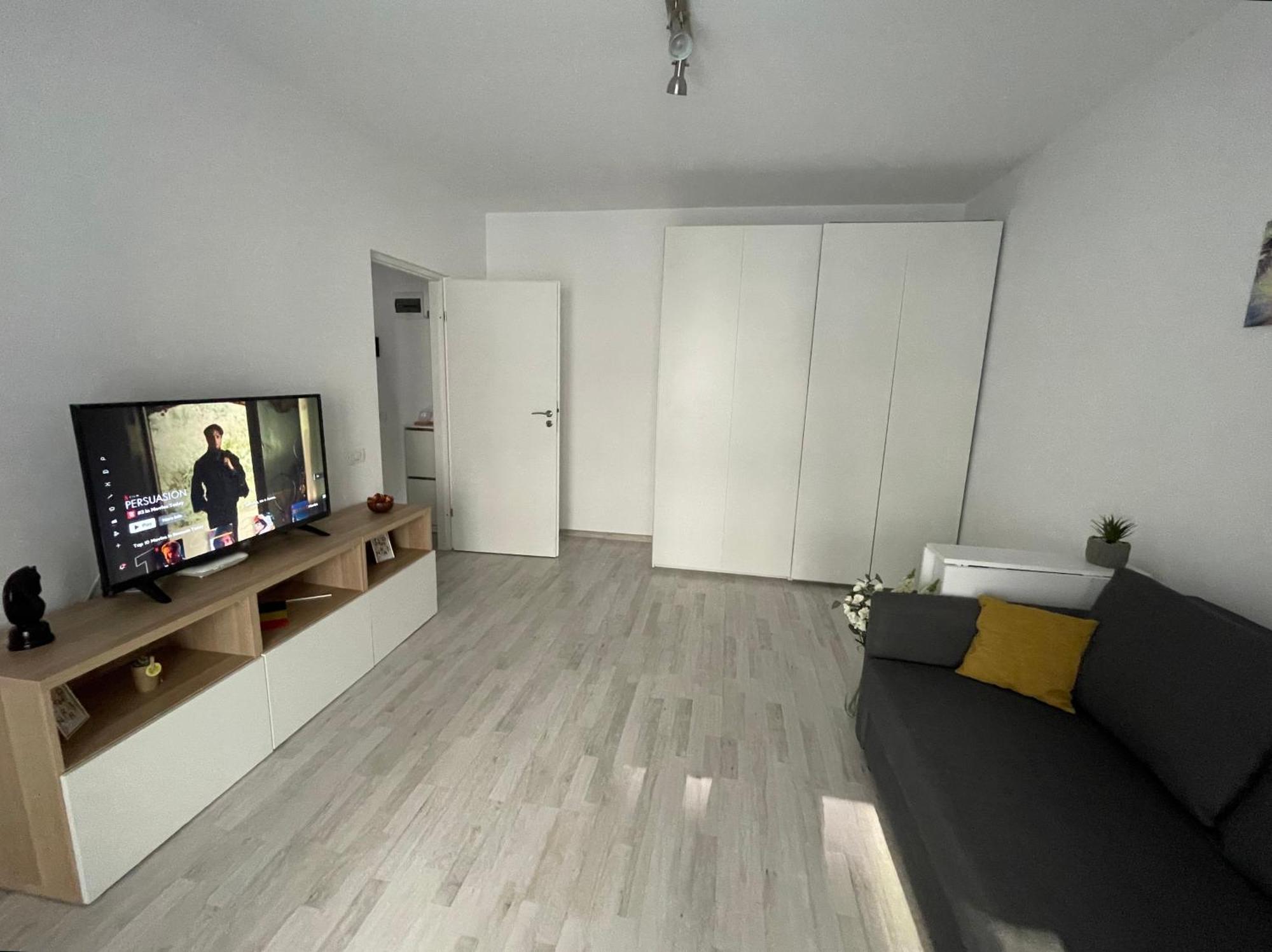 Picturesque Apartment *