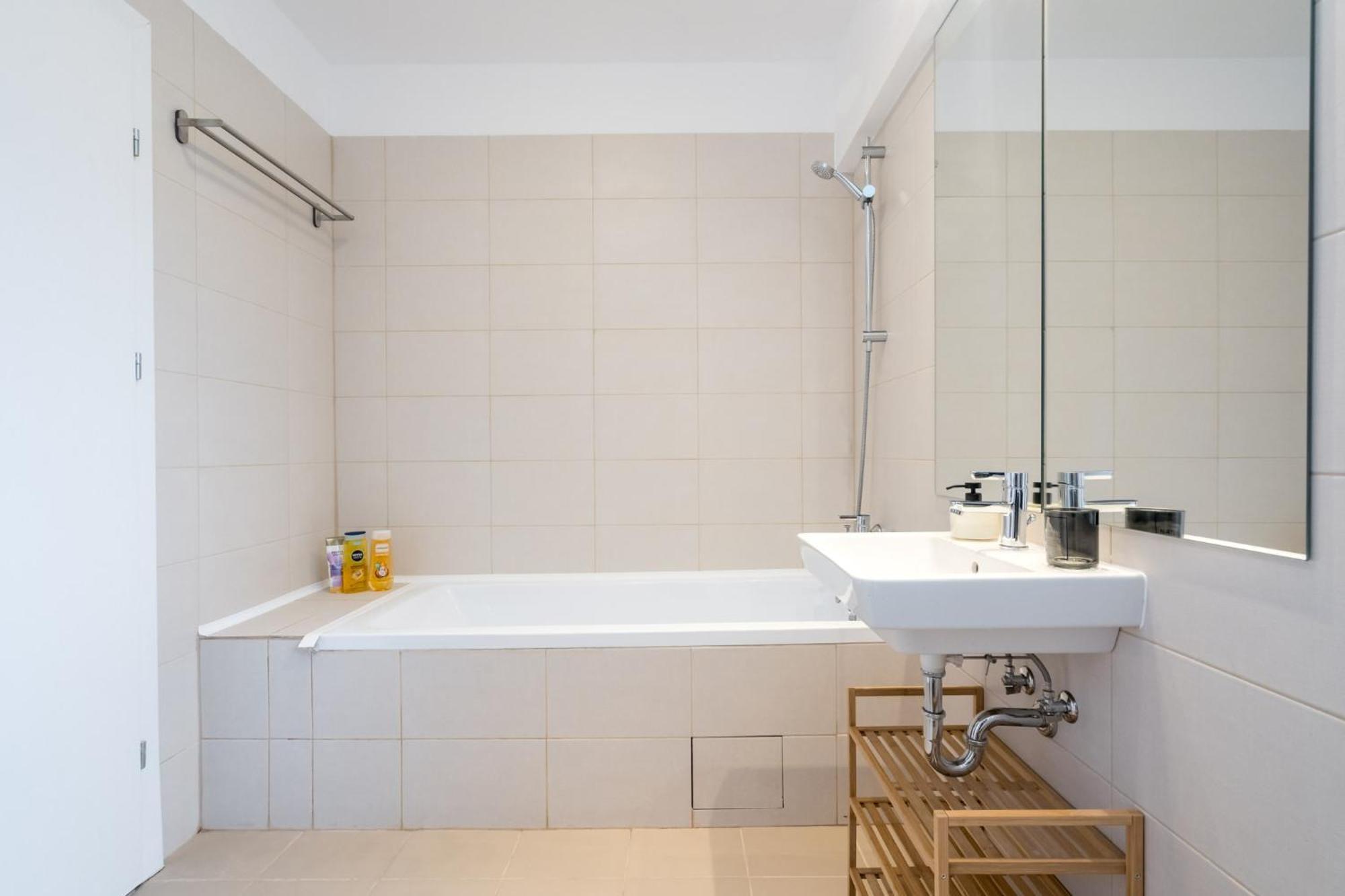 Breeze - Modern Escape In Pipera * Bucharest