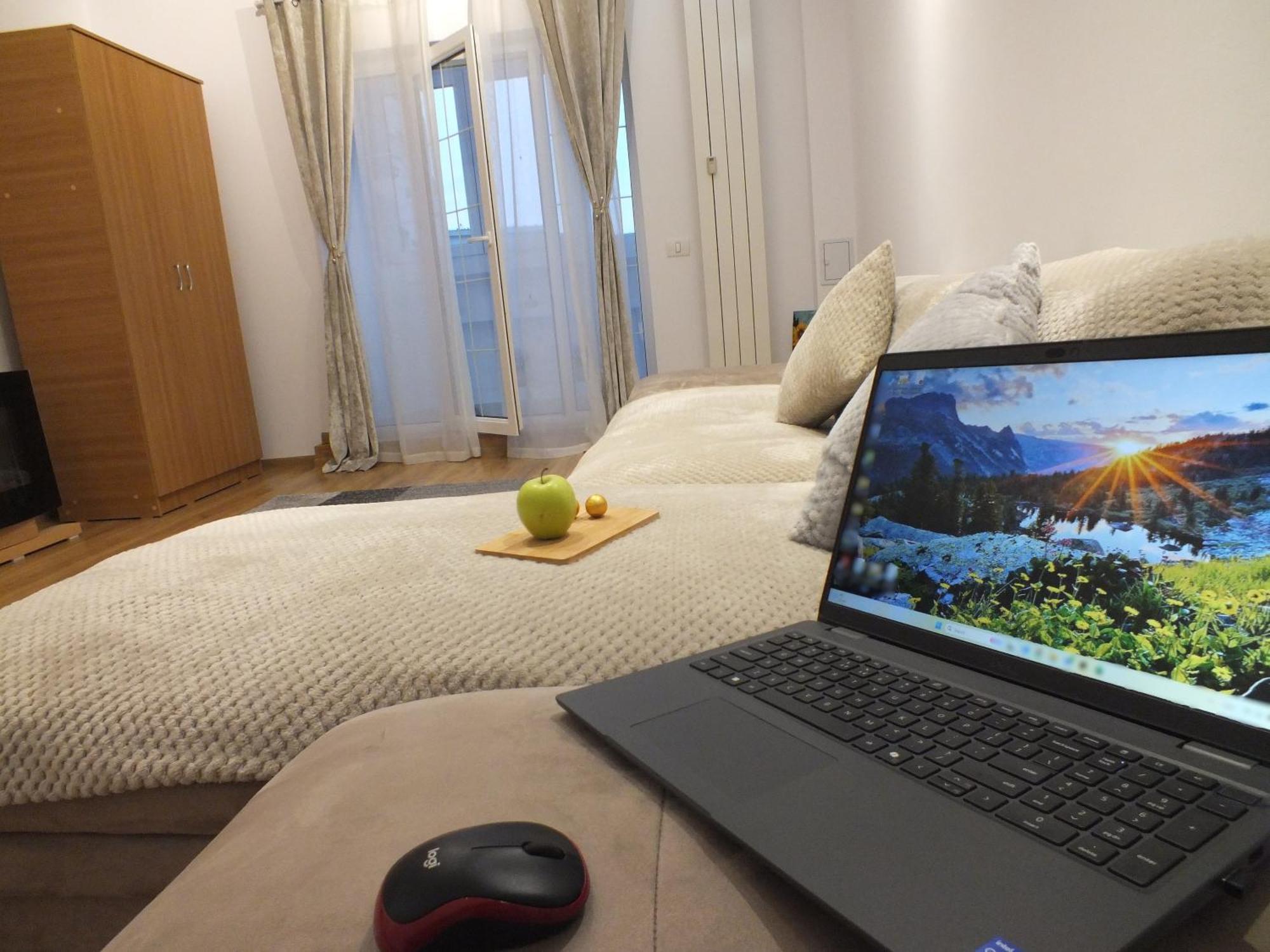 Apartment E&c Mall Area Bucharest