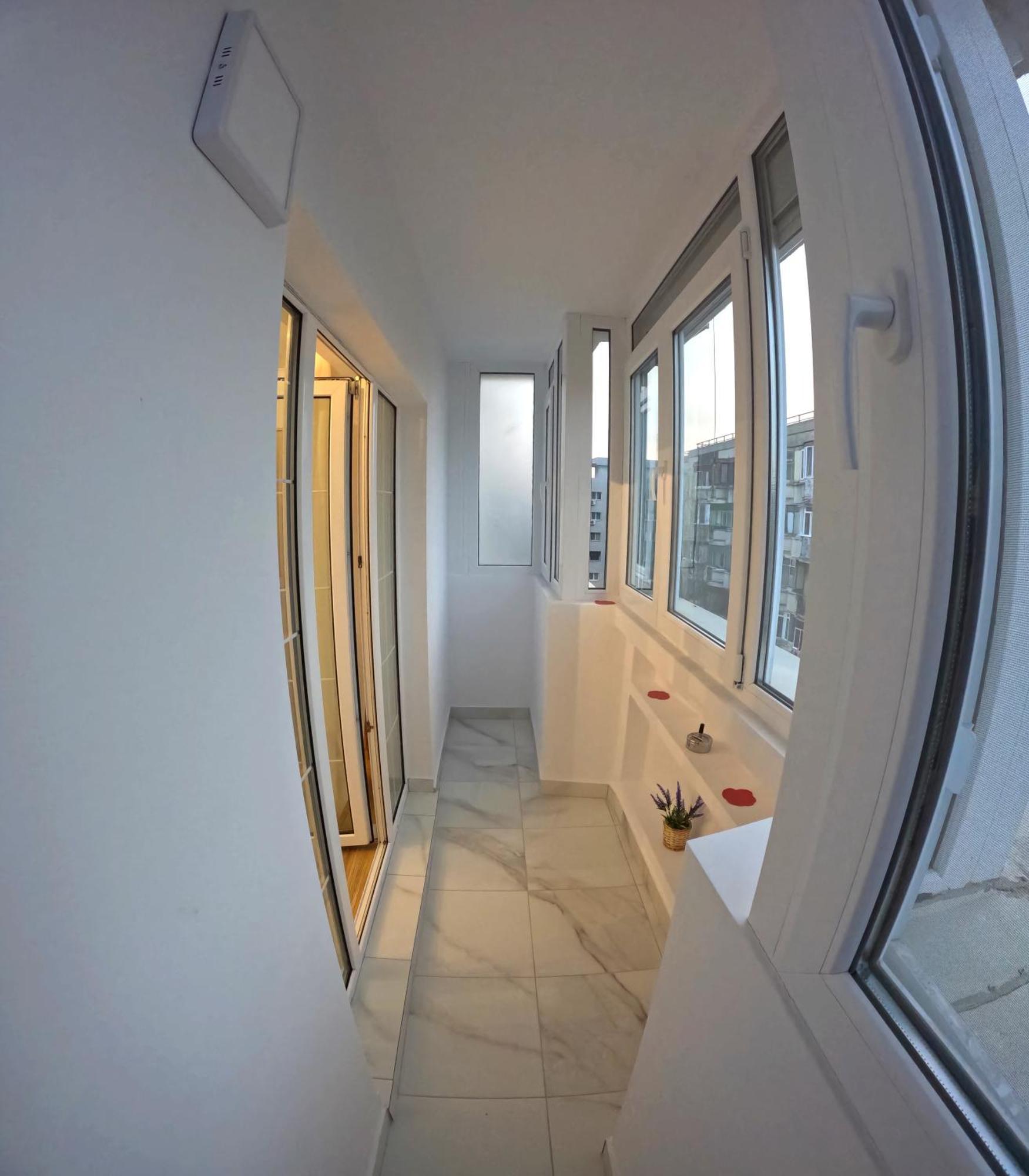Apartment E&c Mall Area Bucharest