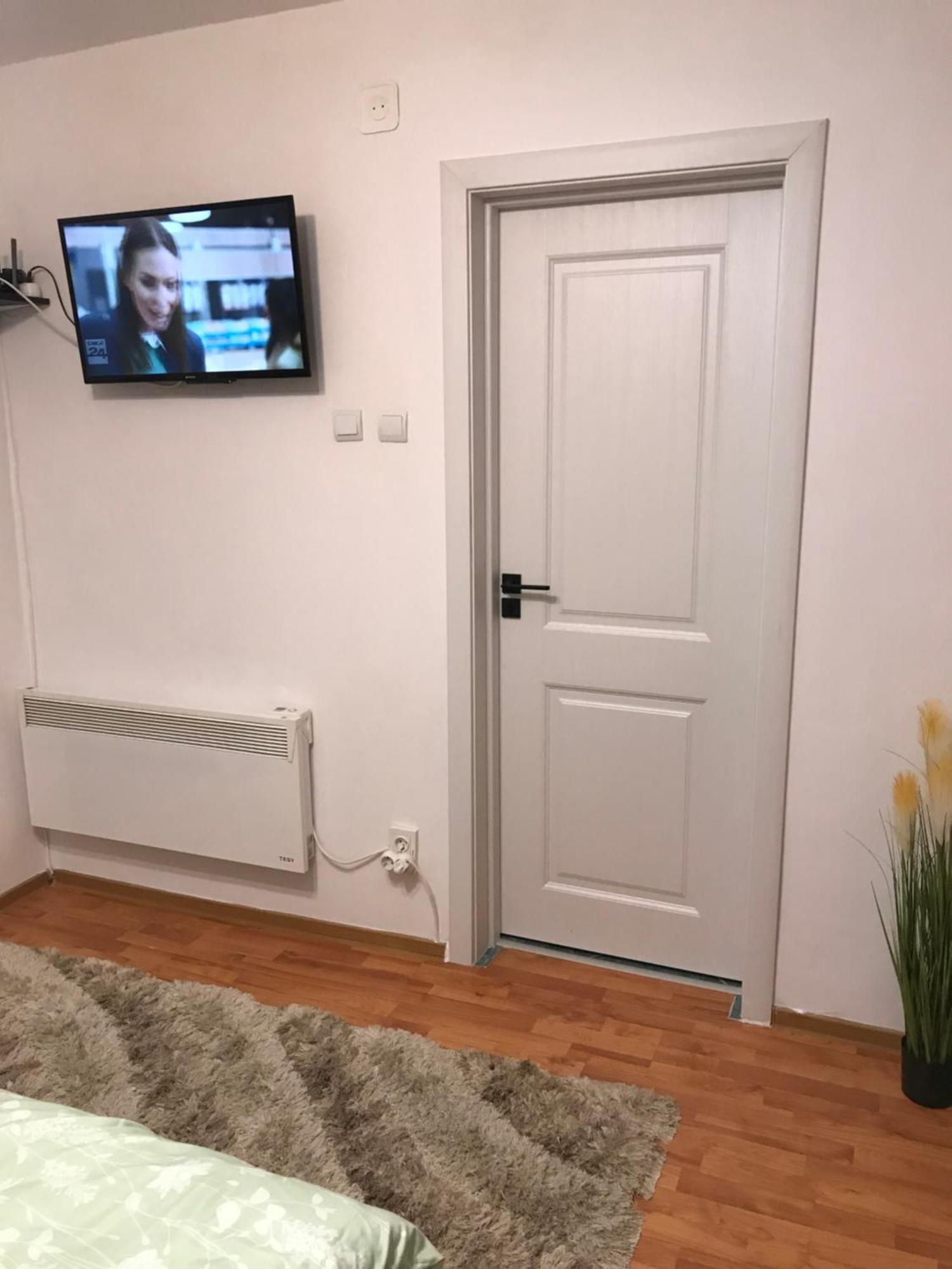 One Ptm 2 Apartament