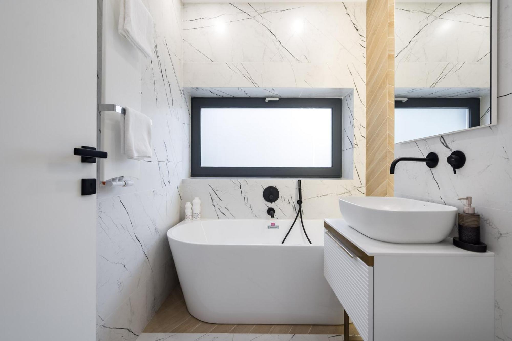 Eden - Elegant Retreat In Rosetti Luxury Apartment