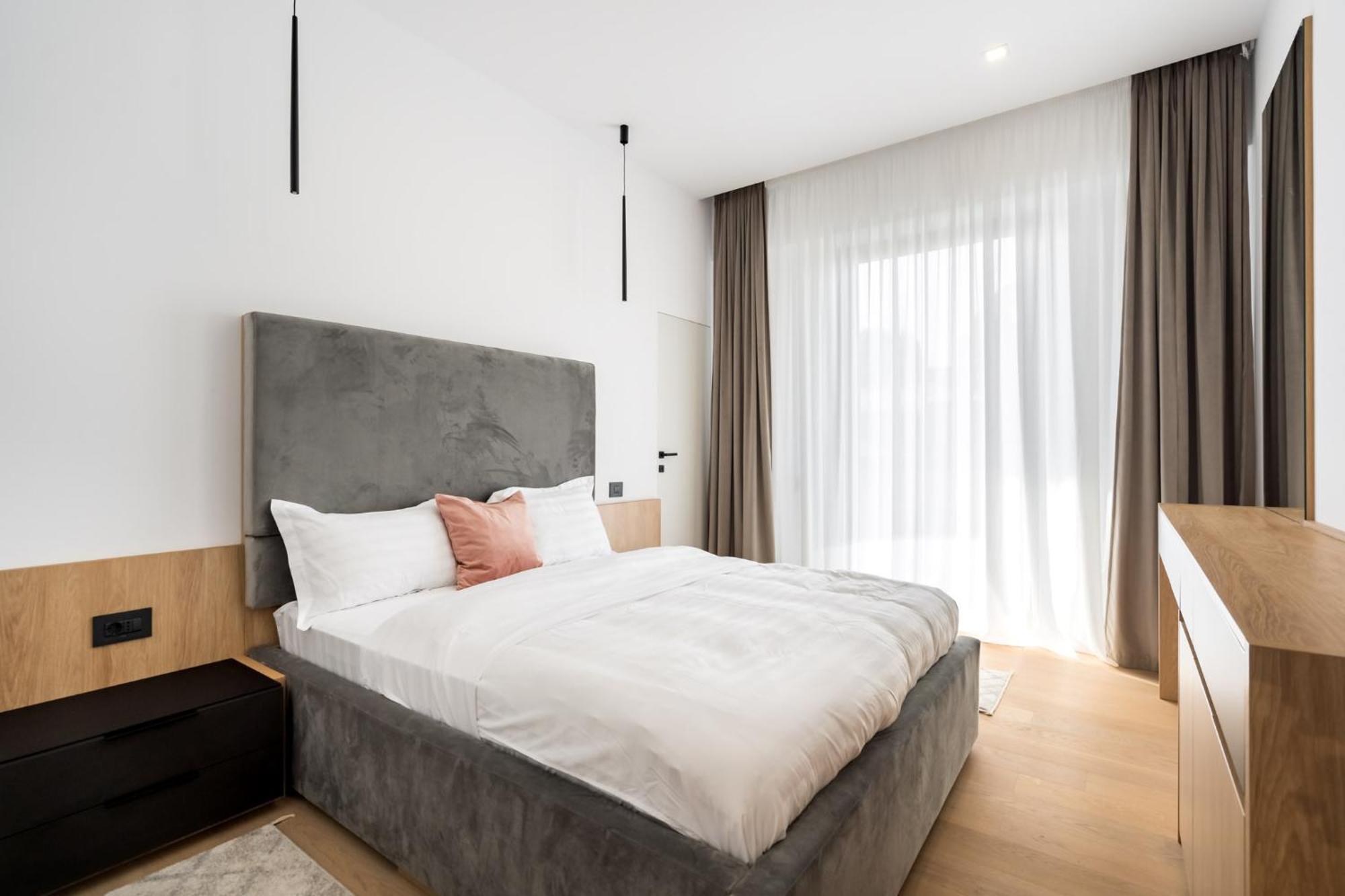 Eden - Elegant Retreat In Rosetti Luxury Apartment