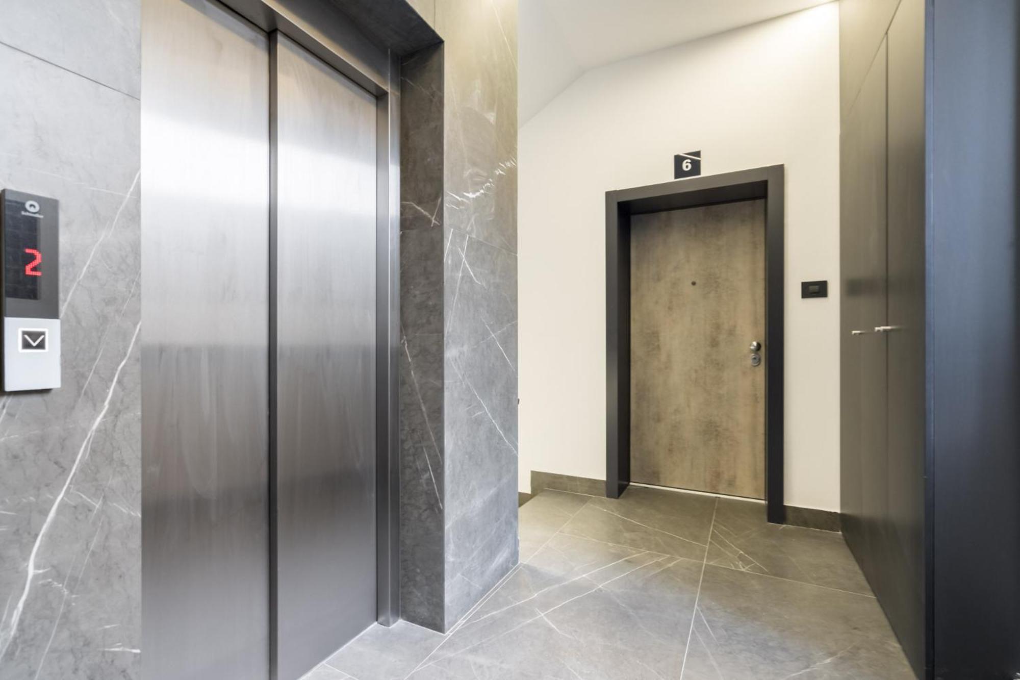 Eden - Elegant Retreat In Rosetti Luxury Apartment *