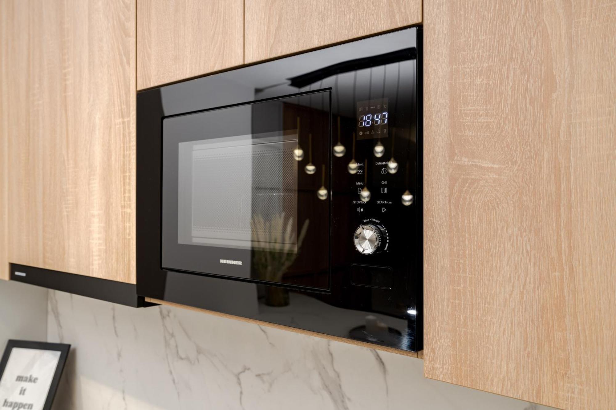 Designer - Ultracentral - Luxury Living *
