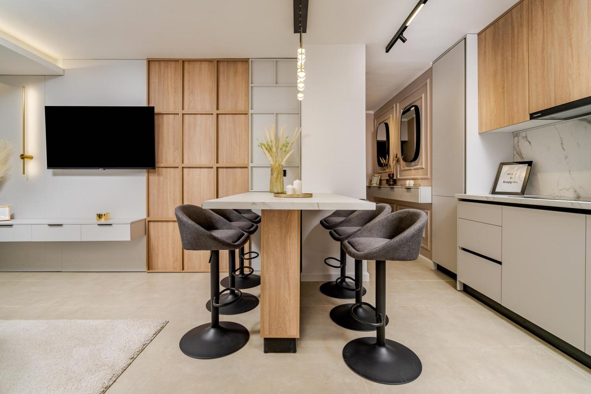 Designer - Ultracentral - Luxury Living Apartment *