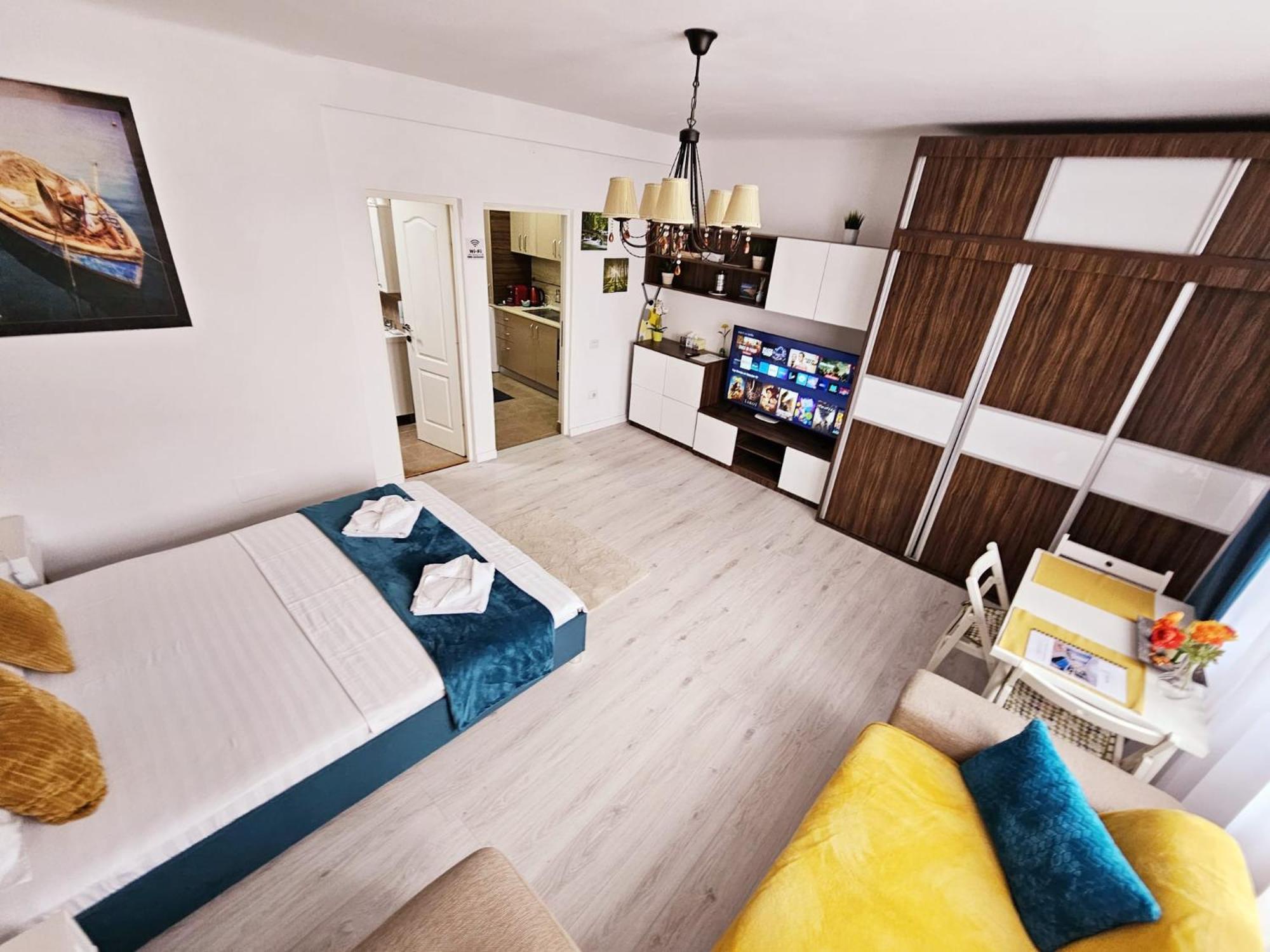 Lovely In Downtown Apartment Bucharest
