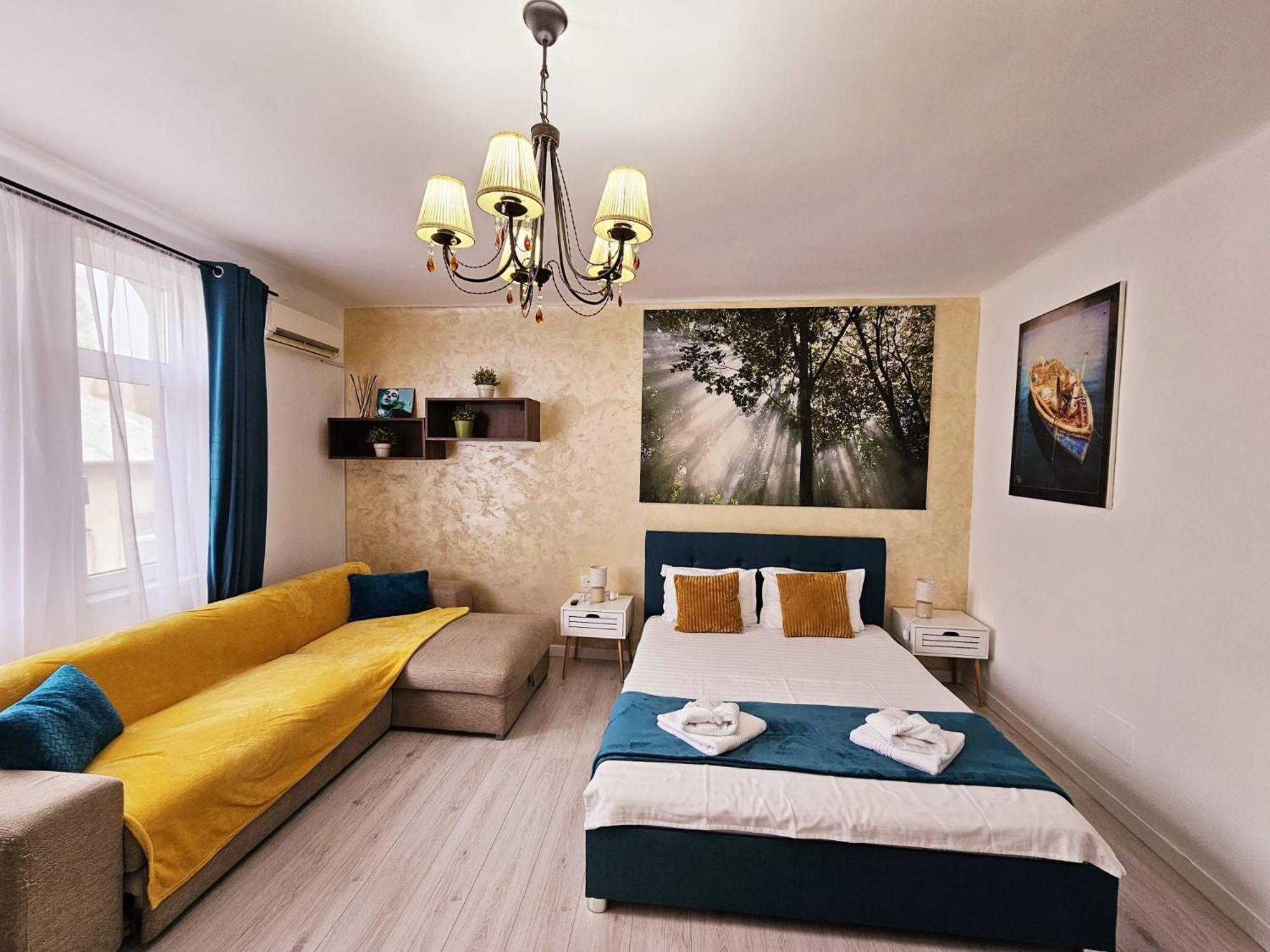 Lovely In Downtown Apartment Bucharest