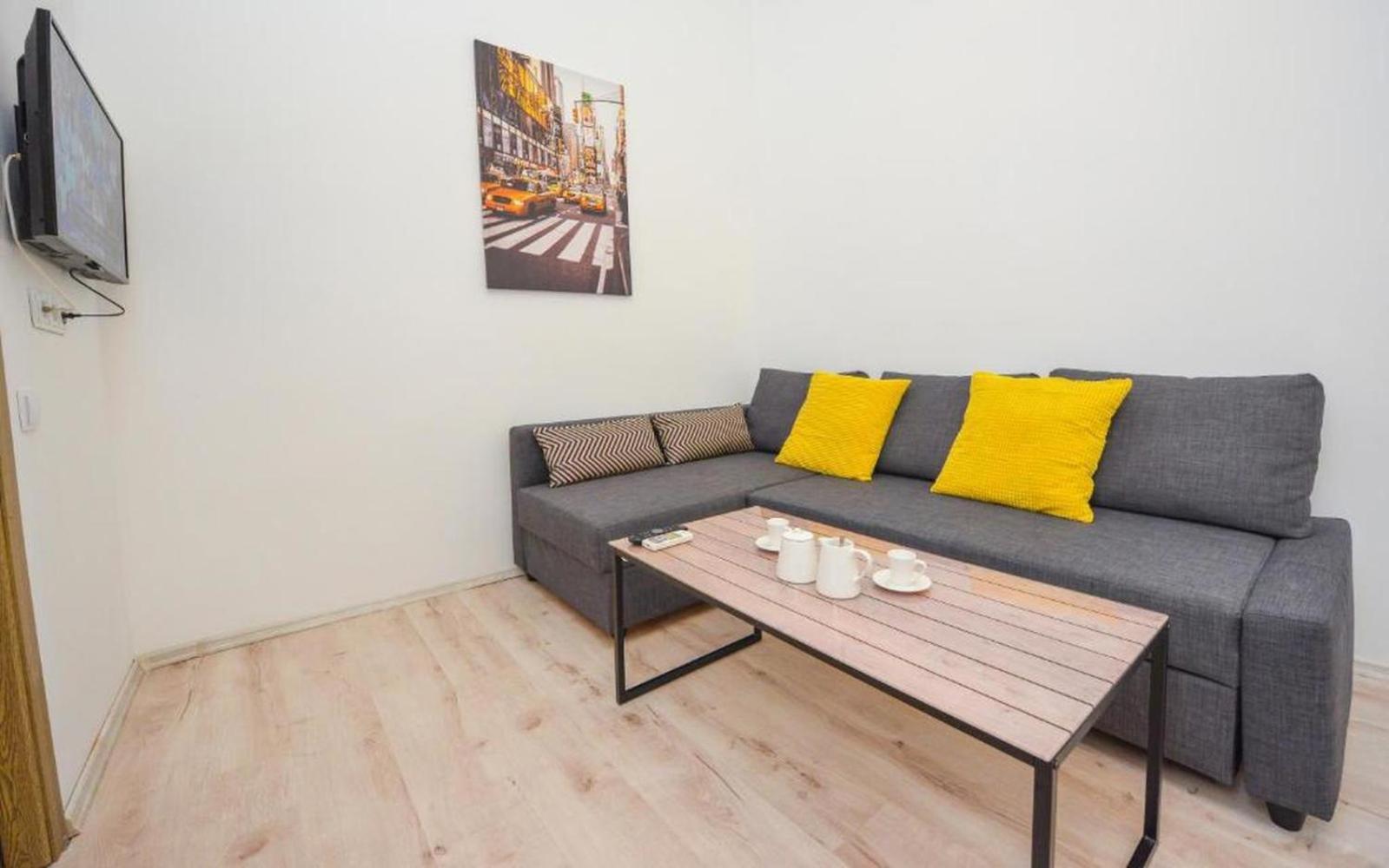 Apartment Experience Old Town Charm At Covaci 3br