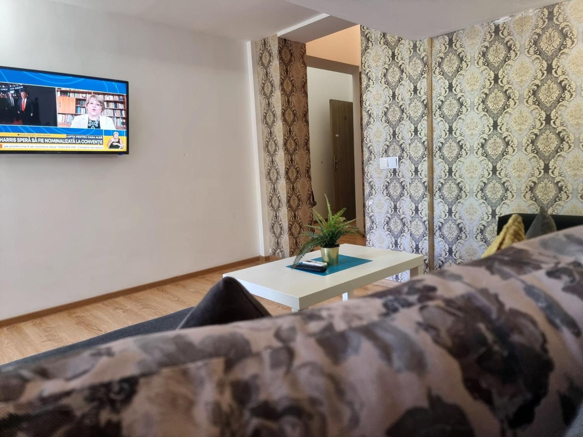 Apartment Experience Old Town Charm At Covaci 3br