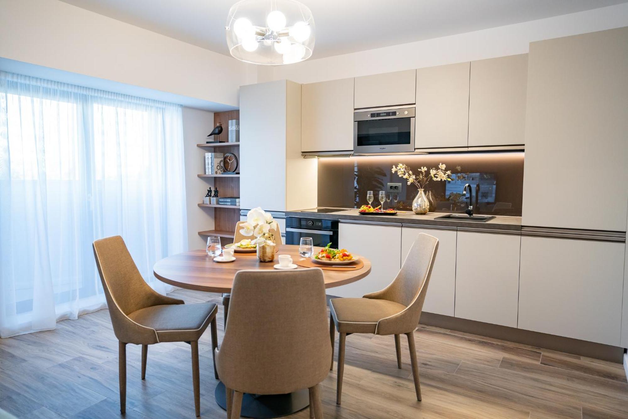 Novos Luxury