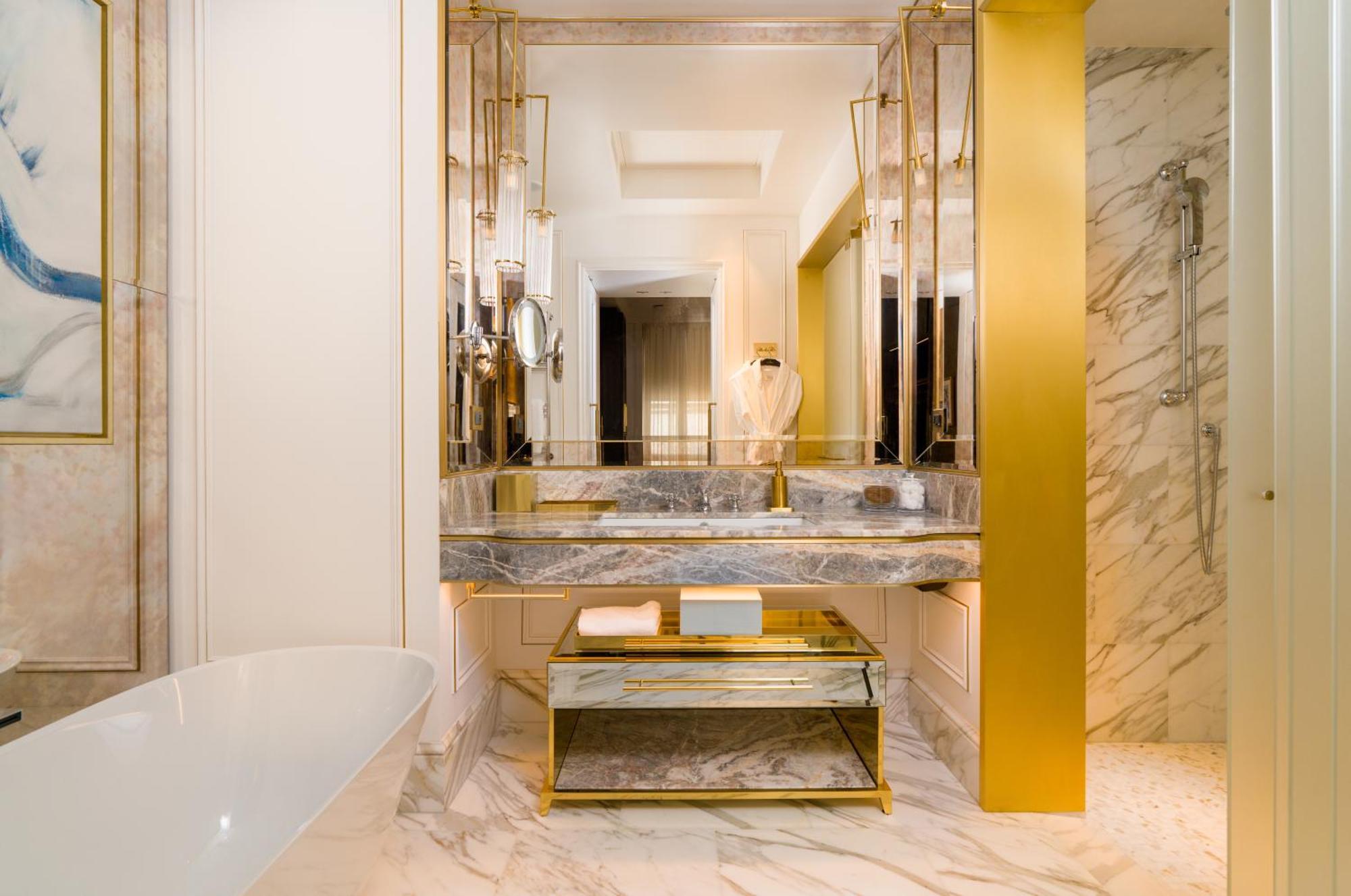 Hotel Corinthia Grand Du Boulevard Bucureşti