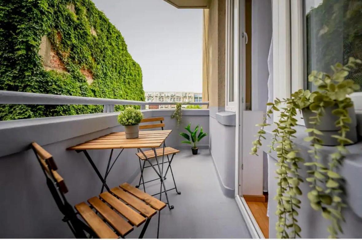 Apartamento Fluidity - Refined 2br Retreat In Center