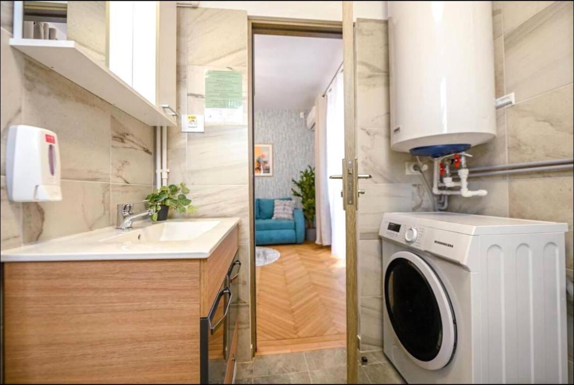 Fluidity - Refined 2br Retreat In Center Apartamento *