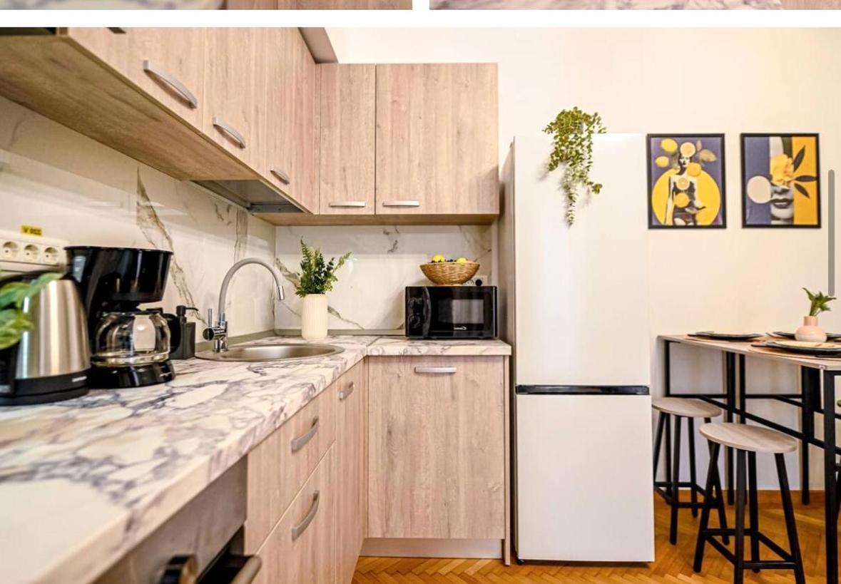 Fluidity - Refined 2br Retreat In Center Apartamento