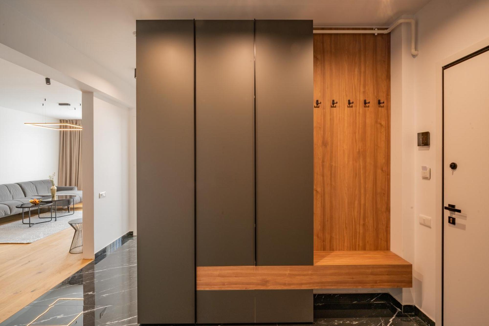 Cavar Bucharest