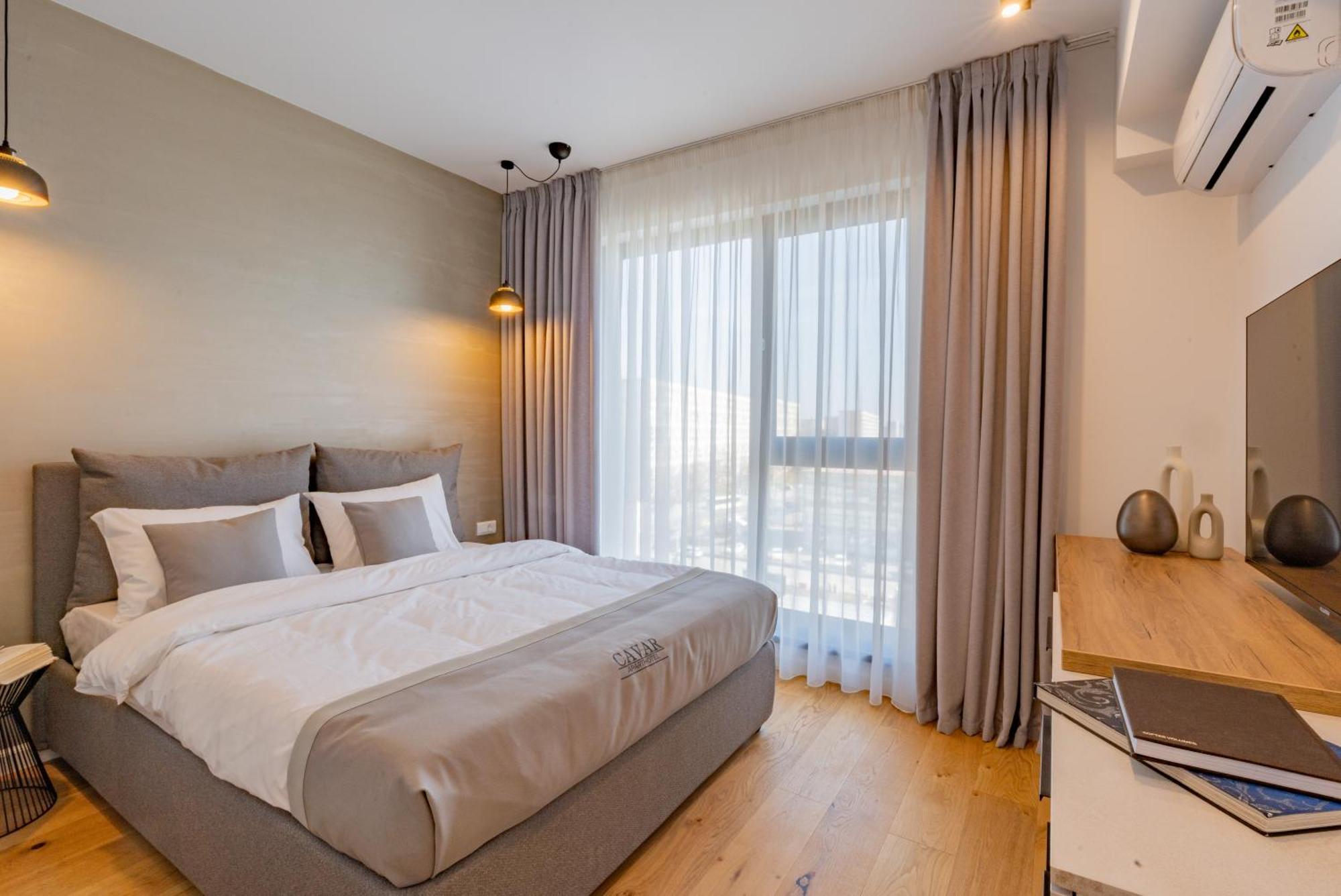 Cavar Bucharest