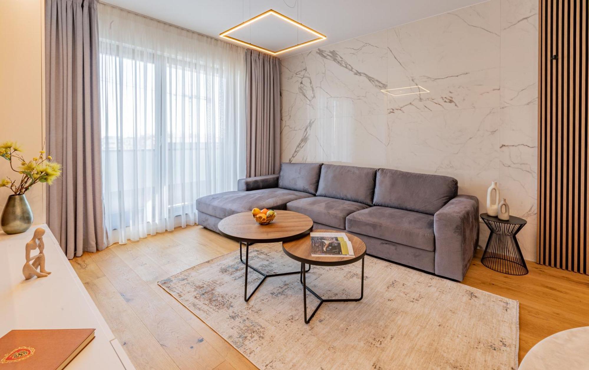 Cavar Bucharest