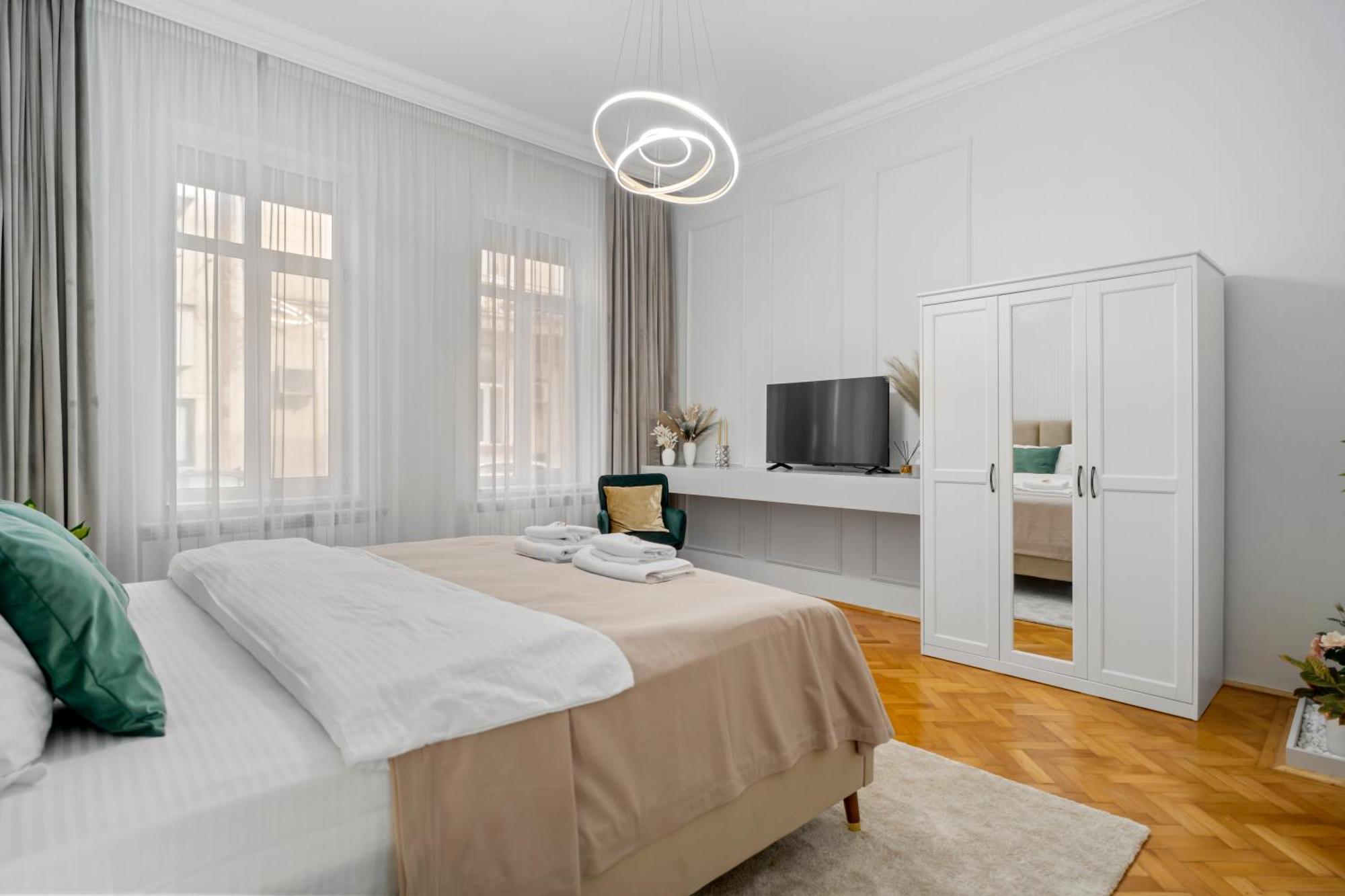 Zen With Self Check-in & Private Parking * Bucharest