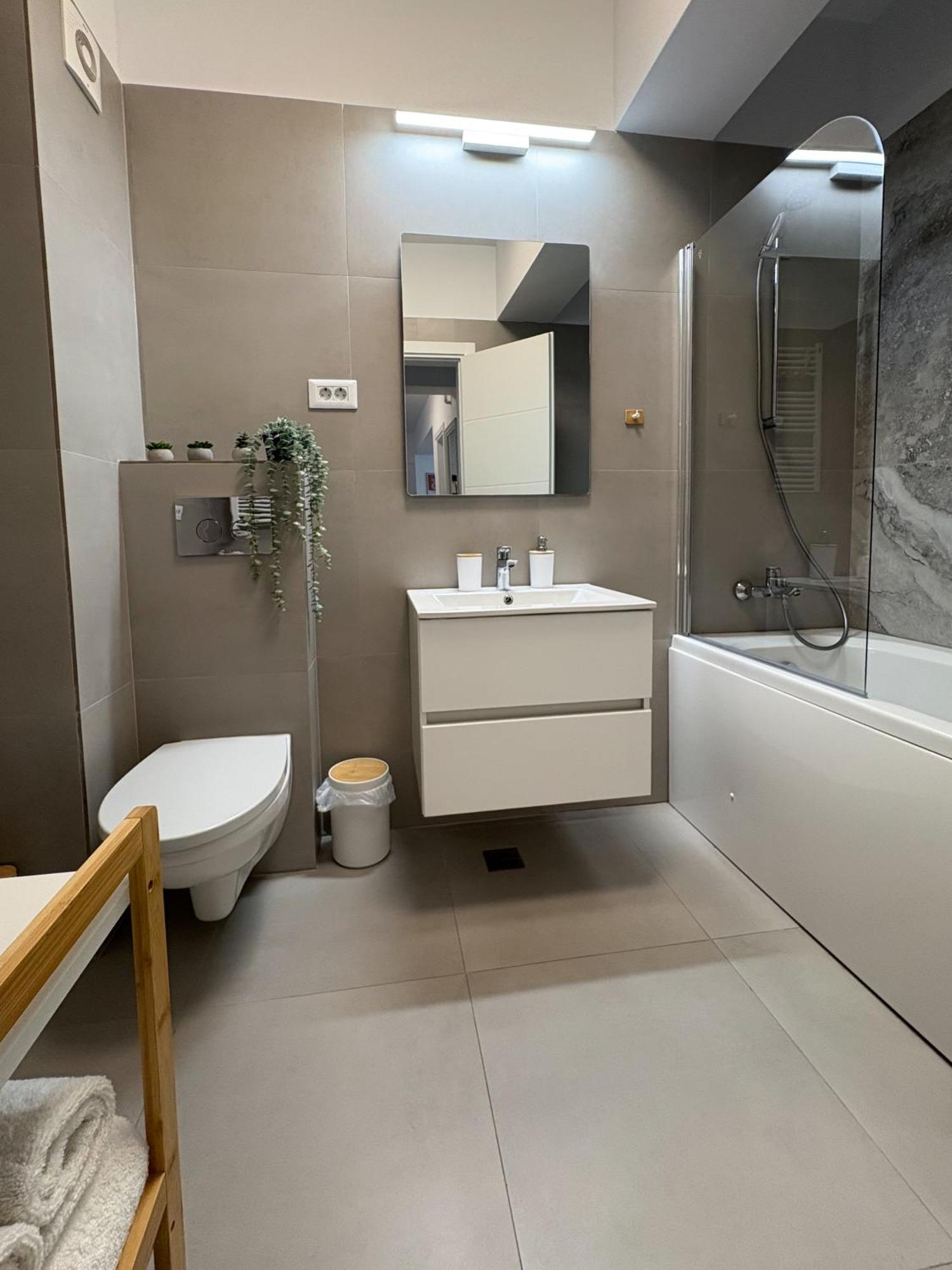 Apartamento The Cozy Flat - Modern, New, 2 Apartment, Parking Bucareste